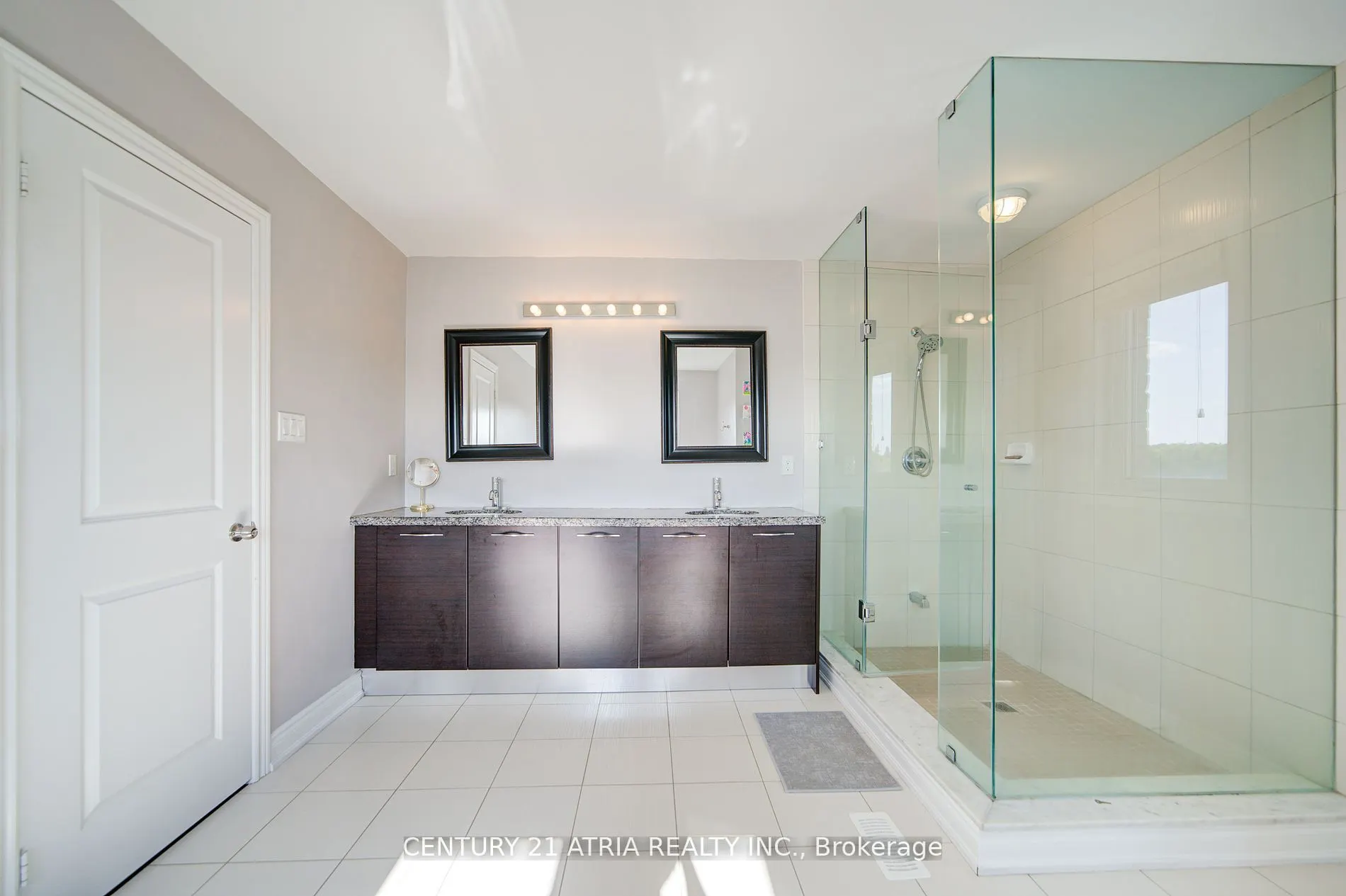 10 Gladys Rolling Avenue