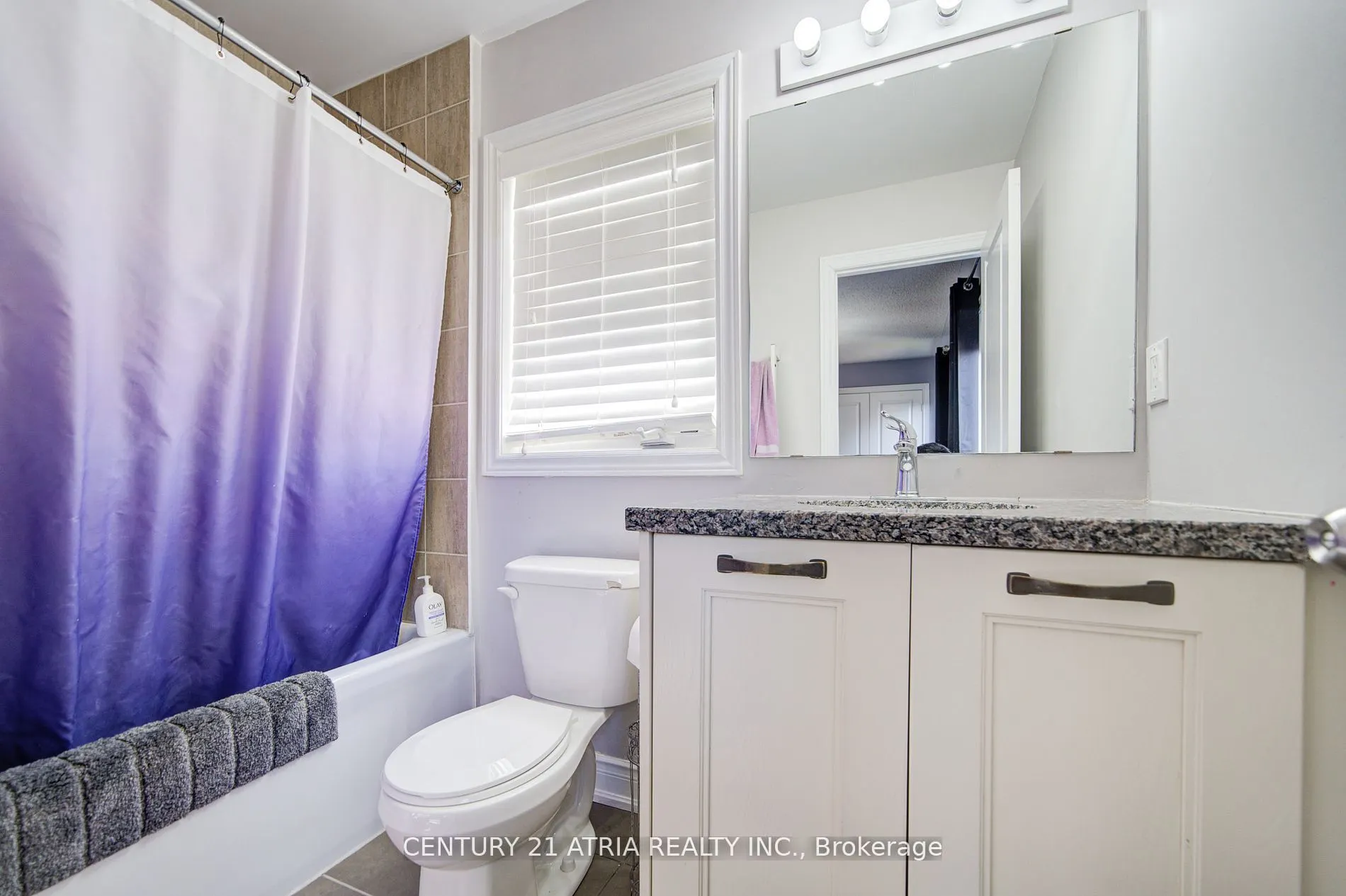 10 Gladys Rolling Avenue