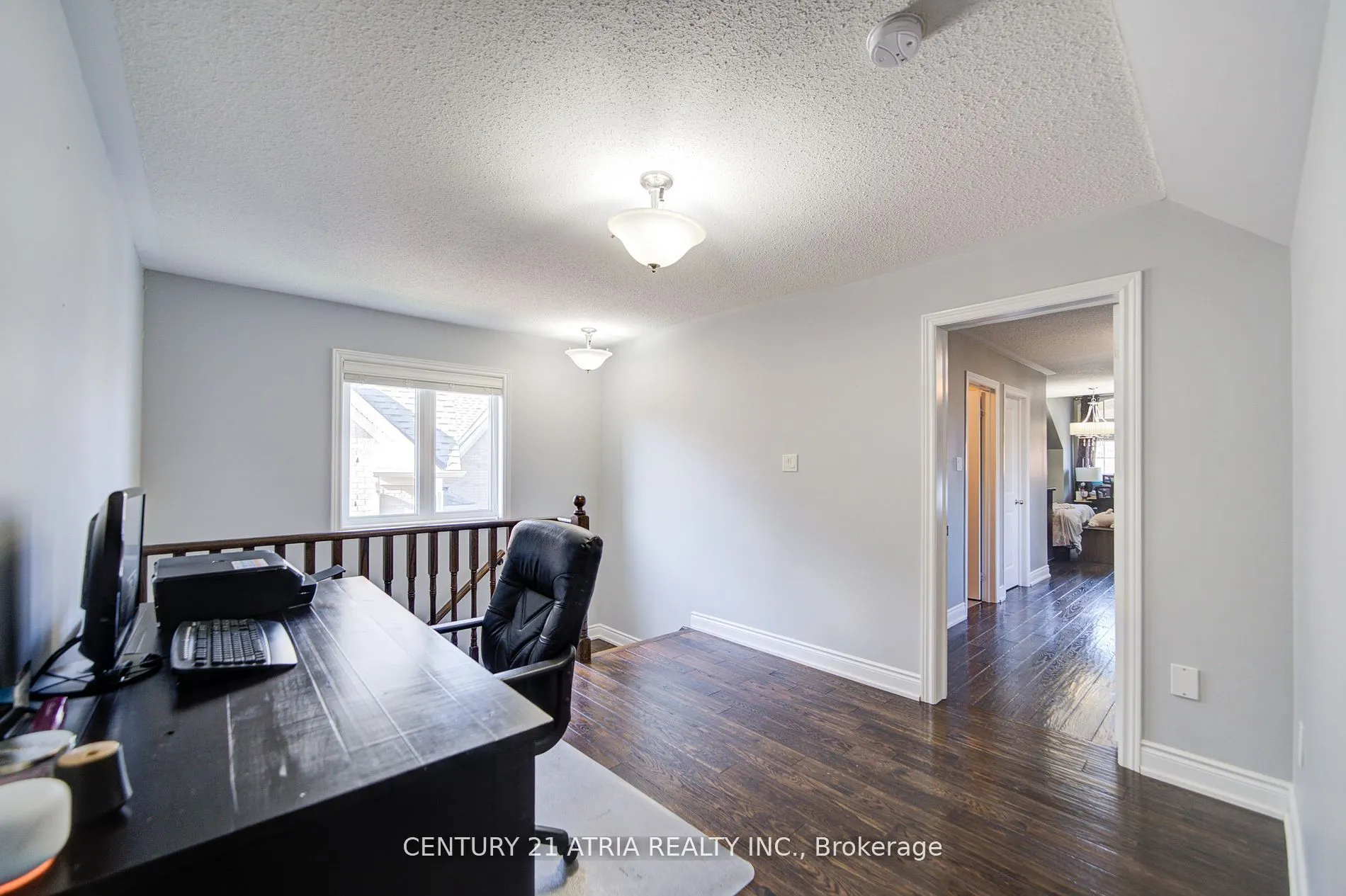 10 Gladys Rolling Avenue