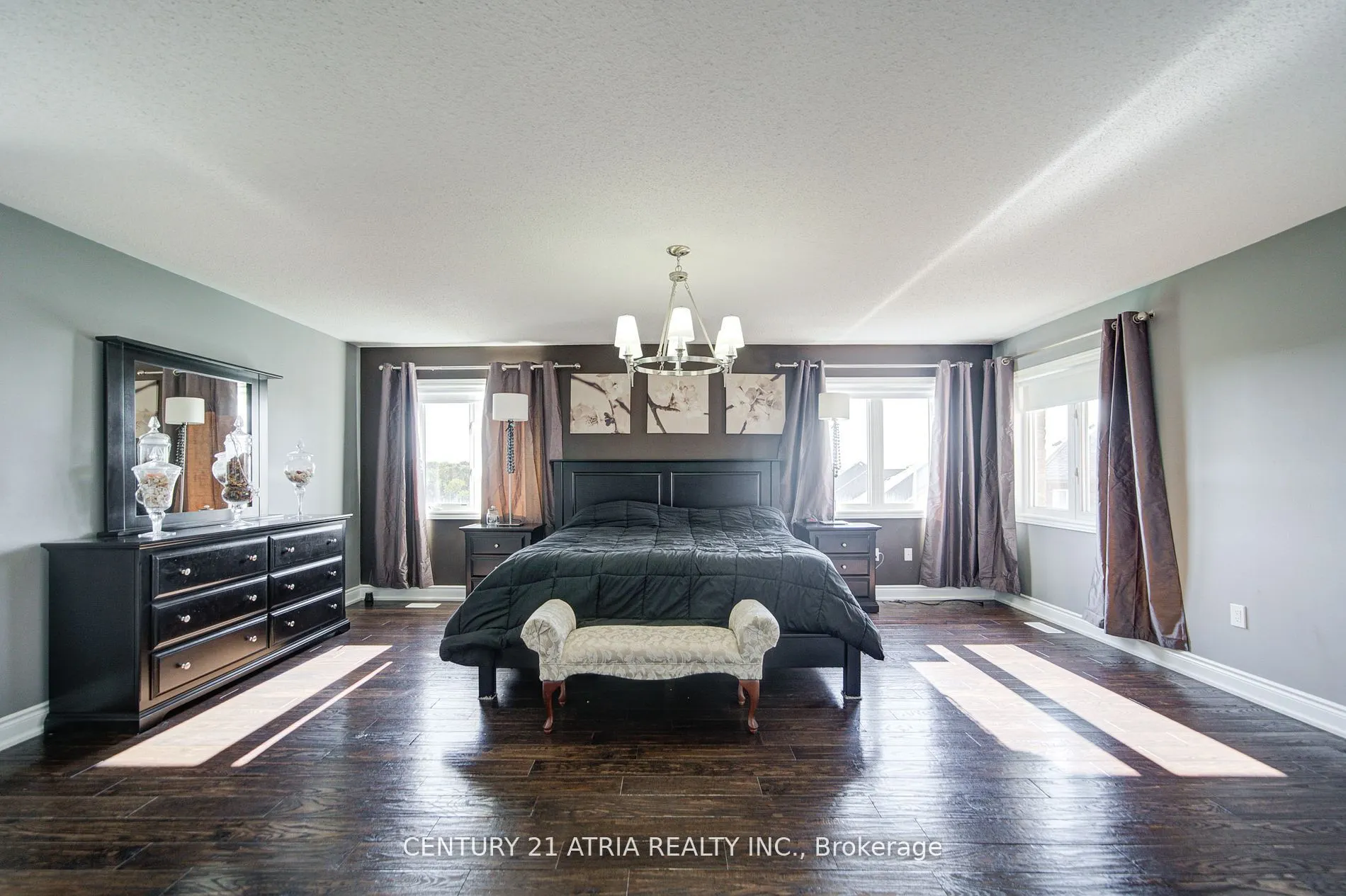 10 Gladys Rolling Avenue