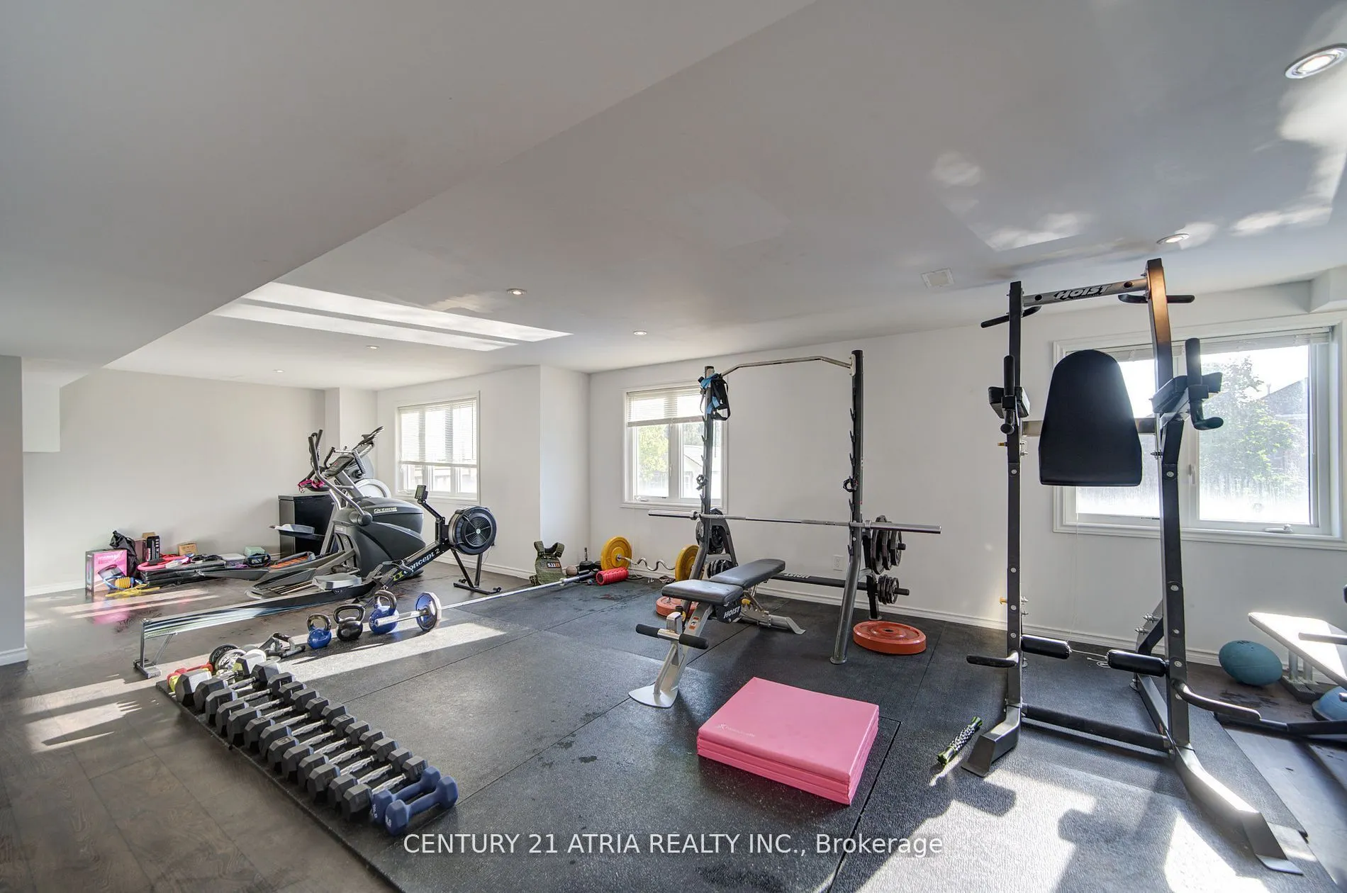 10 Gladys Rolling Avenue