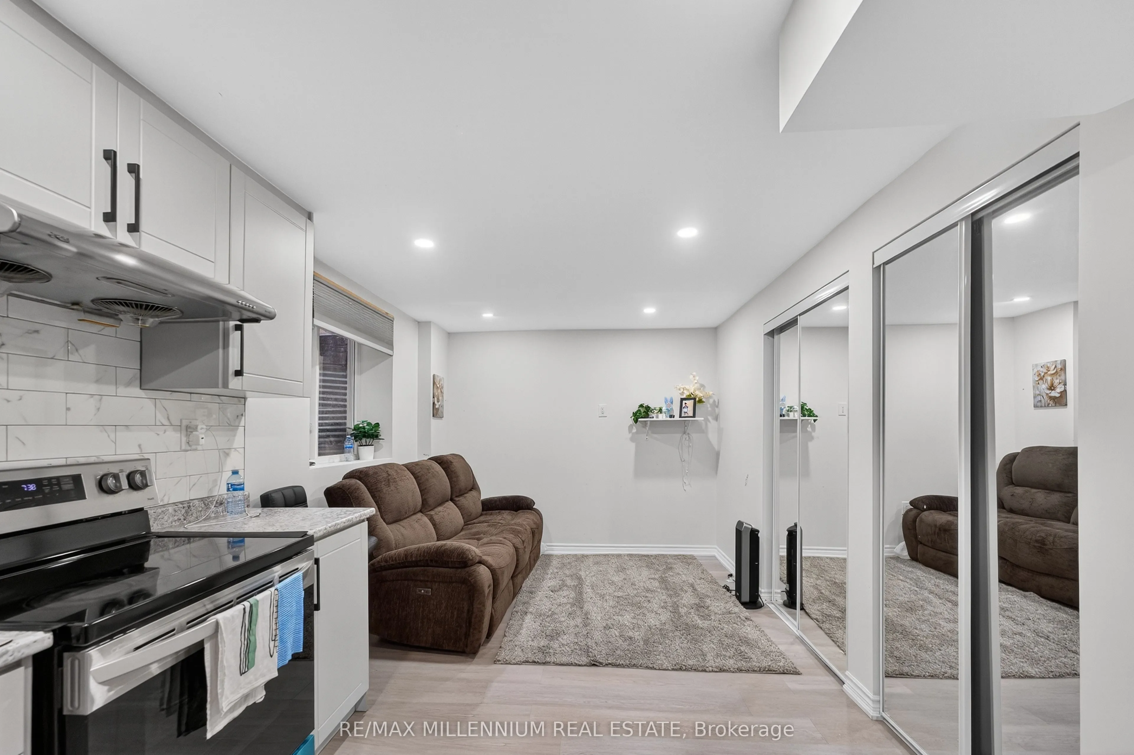 66 Armstrong Crescent