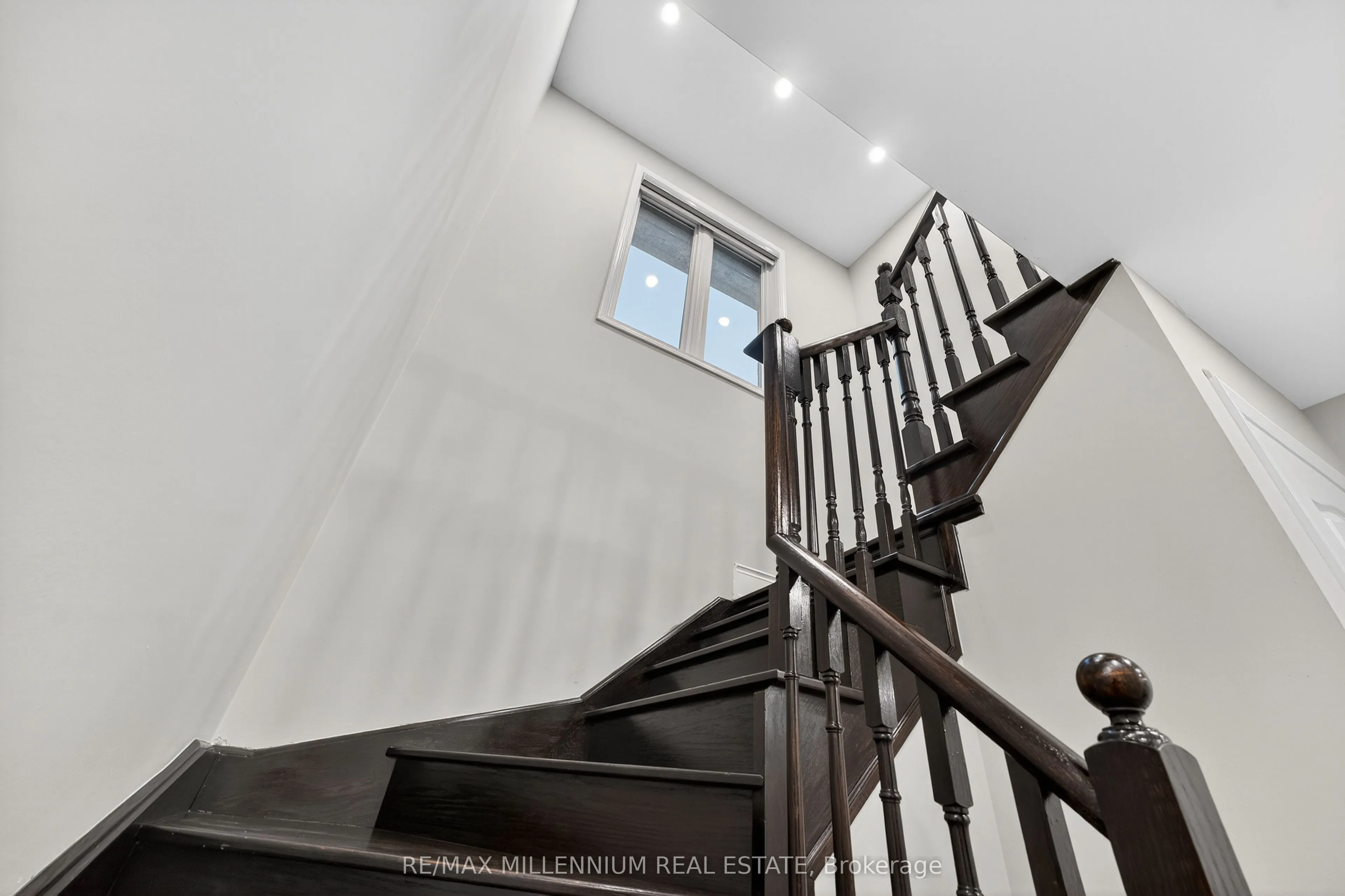 66 Armstrong Crescent