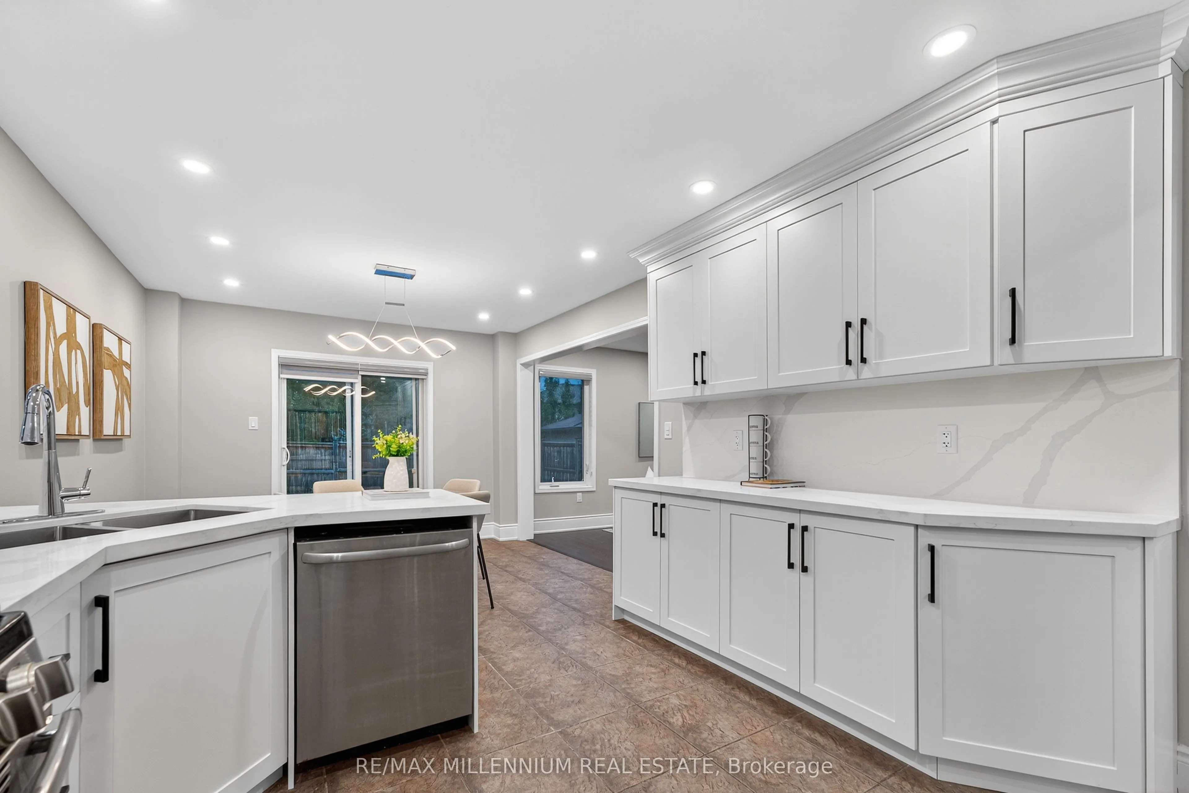 66 Armstrong Crescent