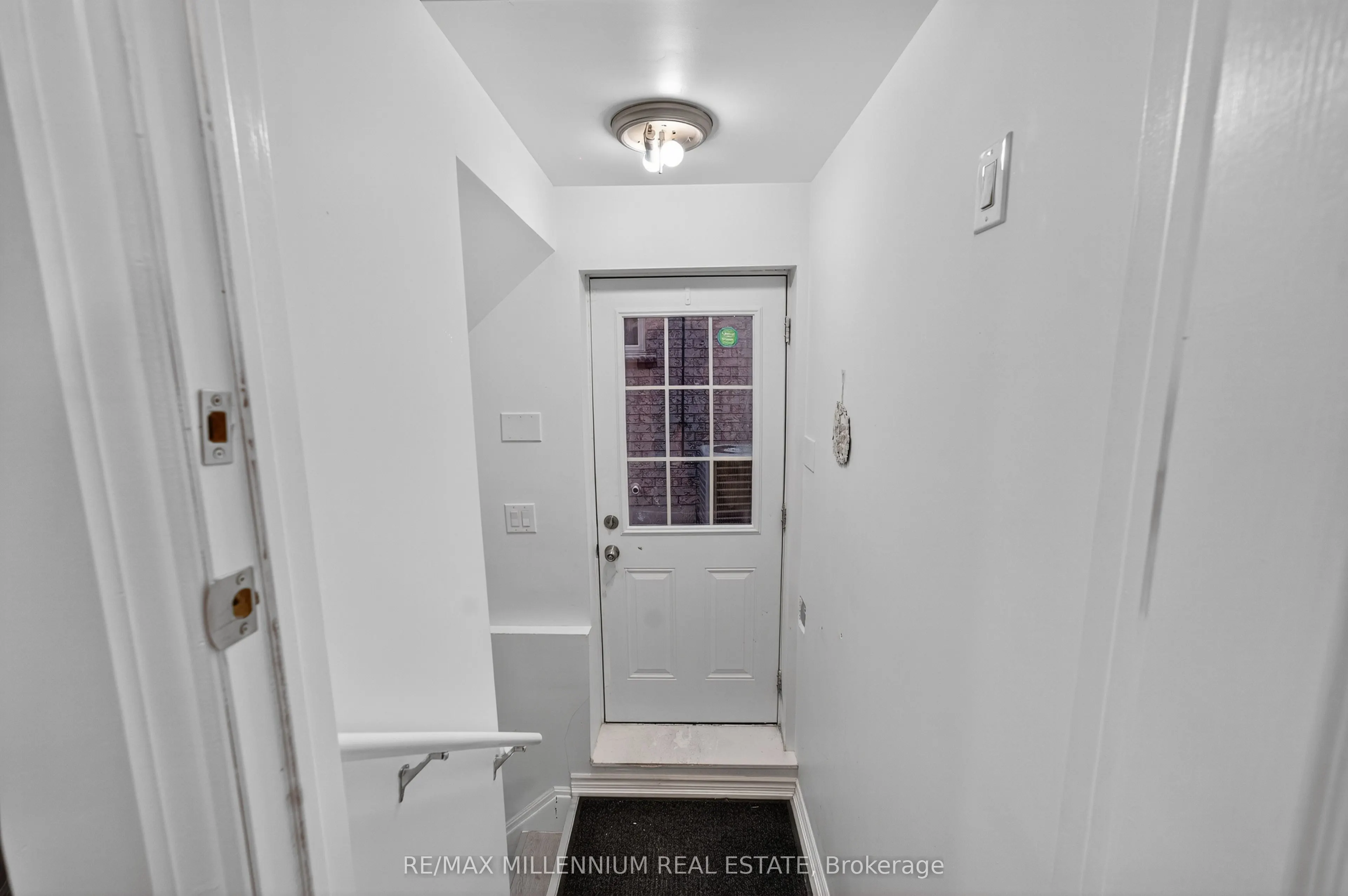 66 Armstrong Crescent