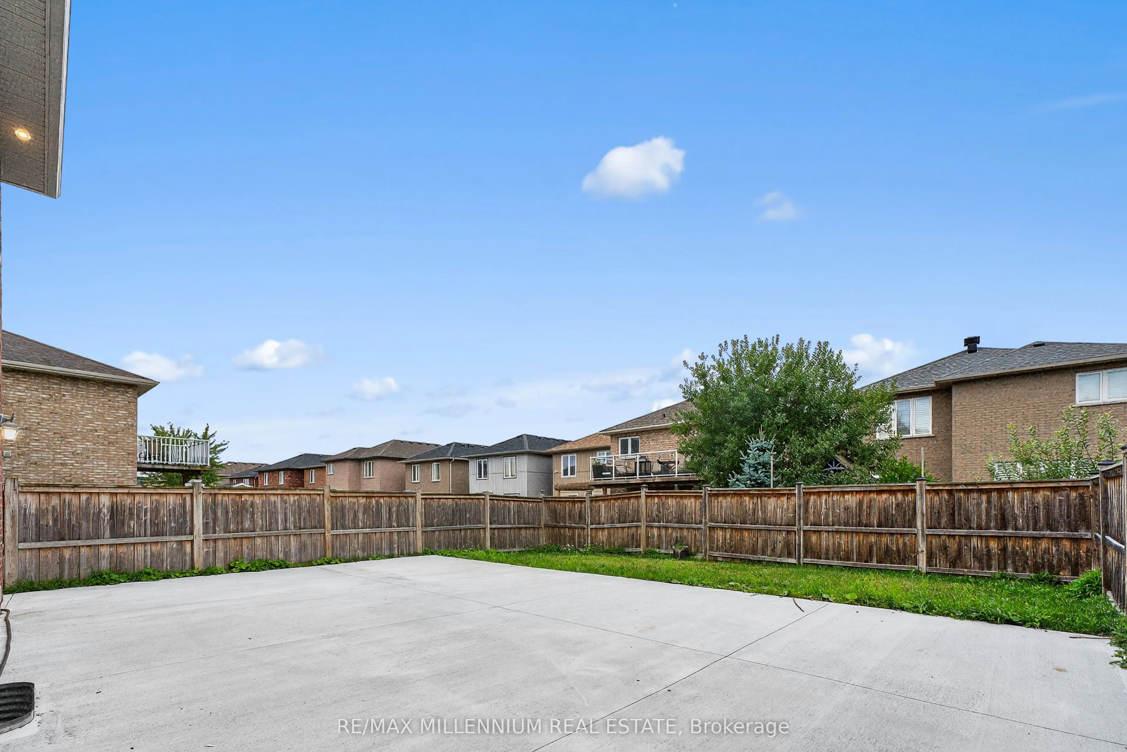 66 Armstrong Crescent