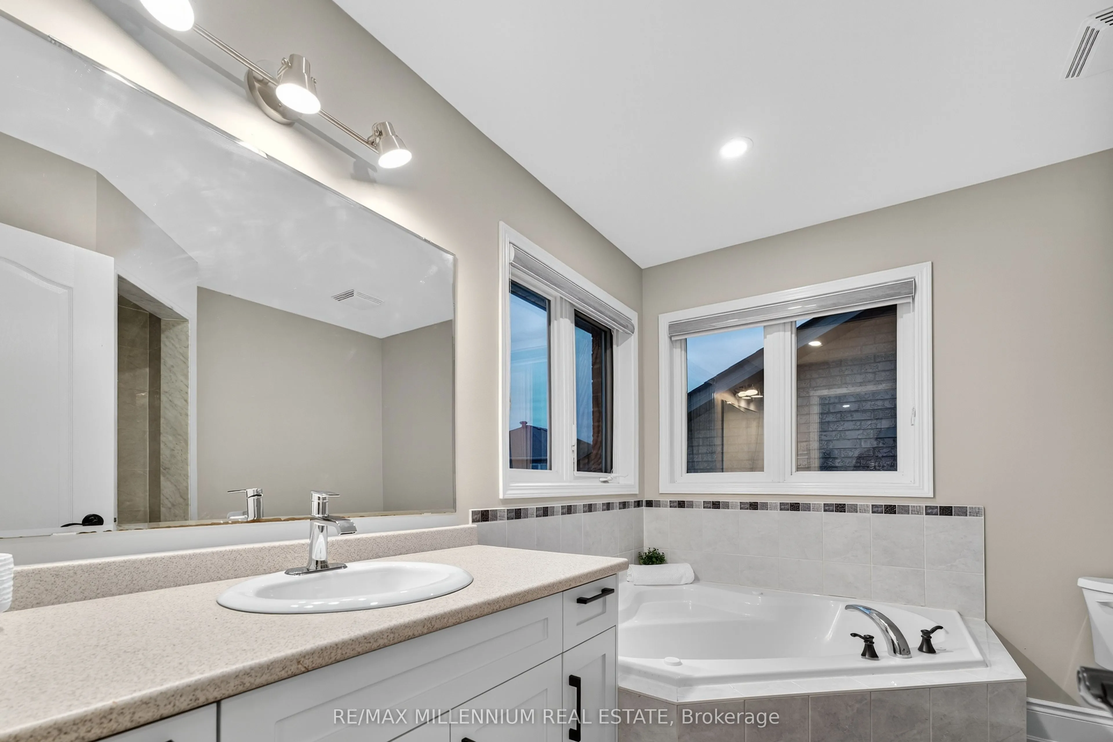 66 Armstrong Crescent