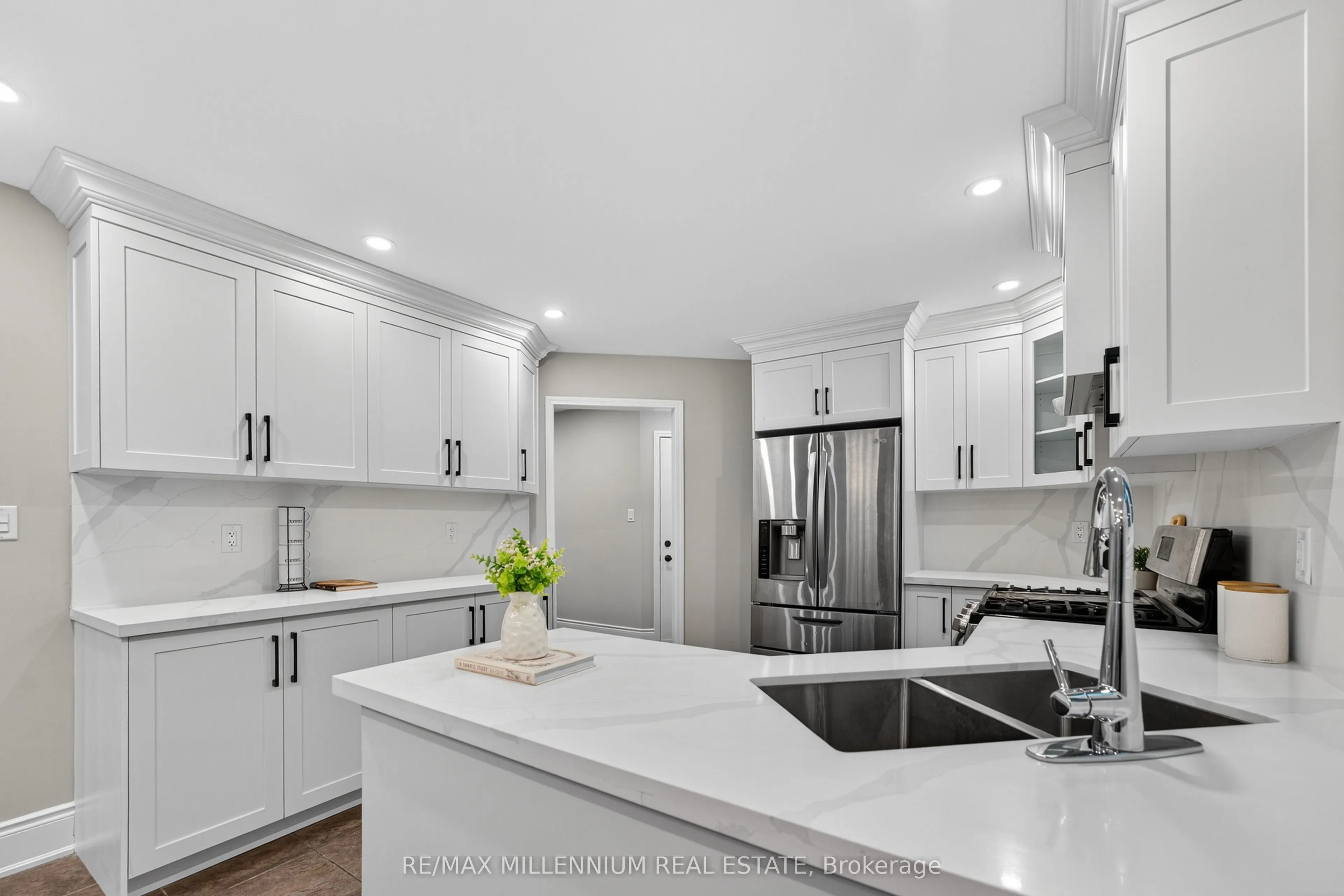 66 Armstrong Crescent