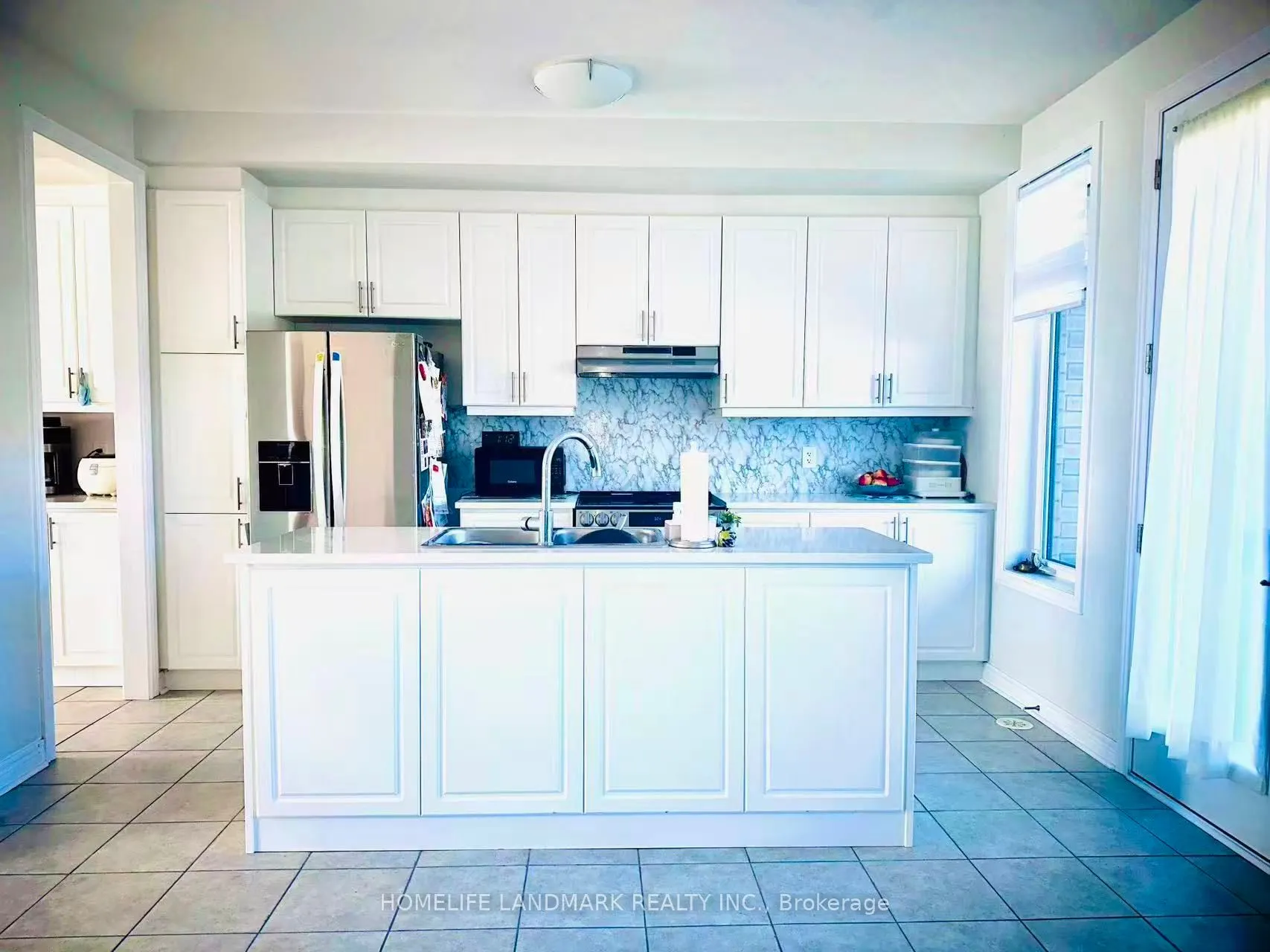 8 Robert Eaton Avenue