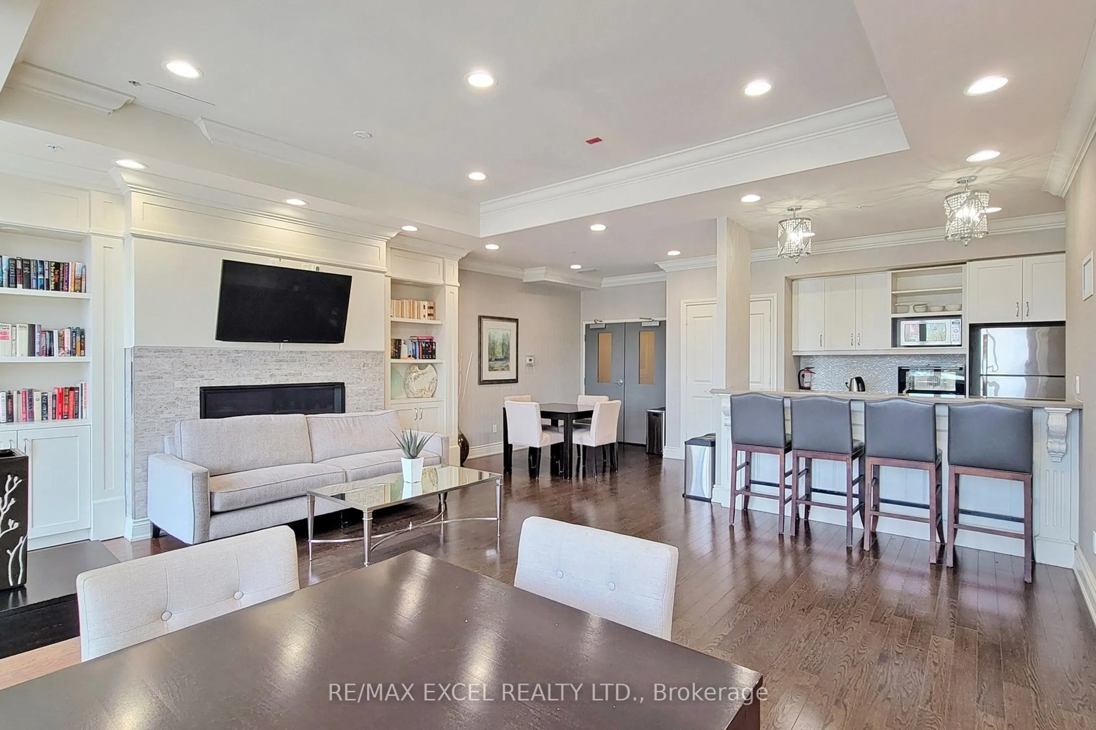 68 Main Street, #327