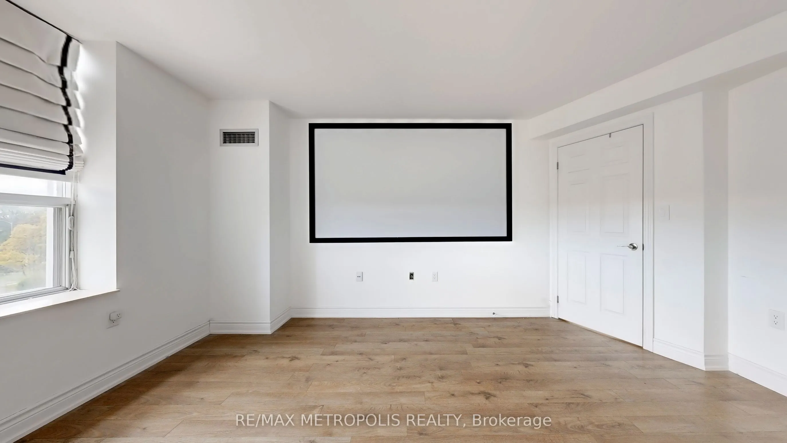 2200 John Street, #412