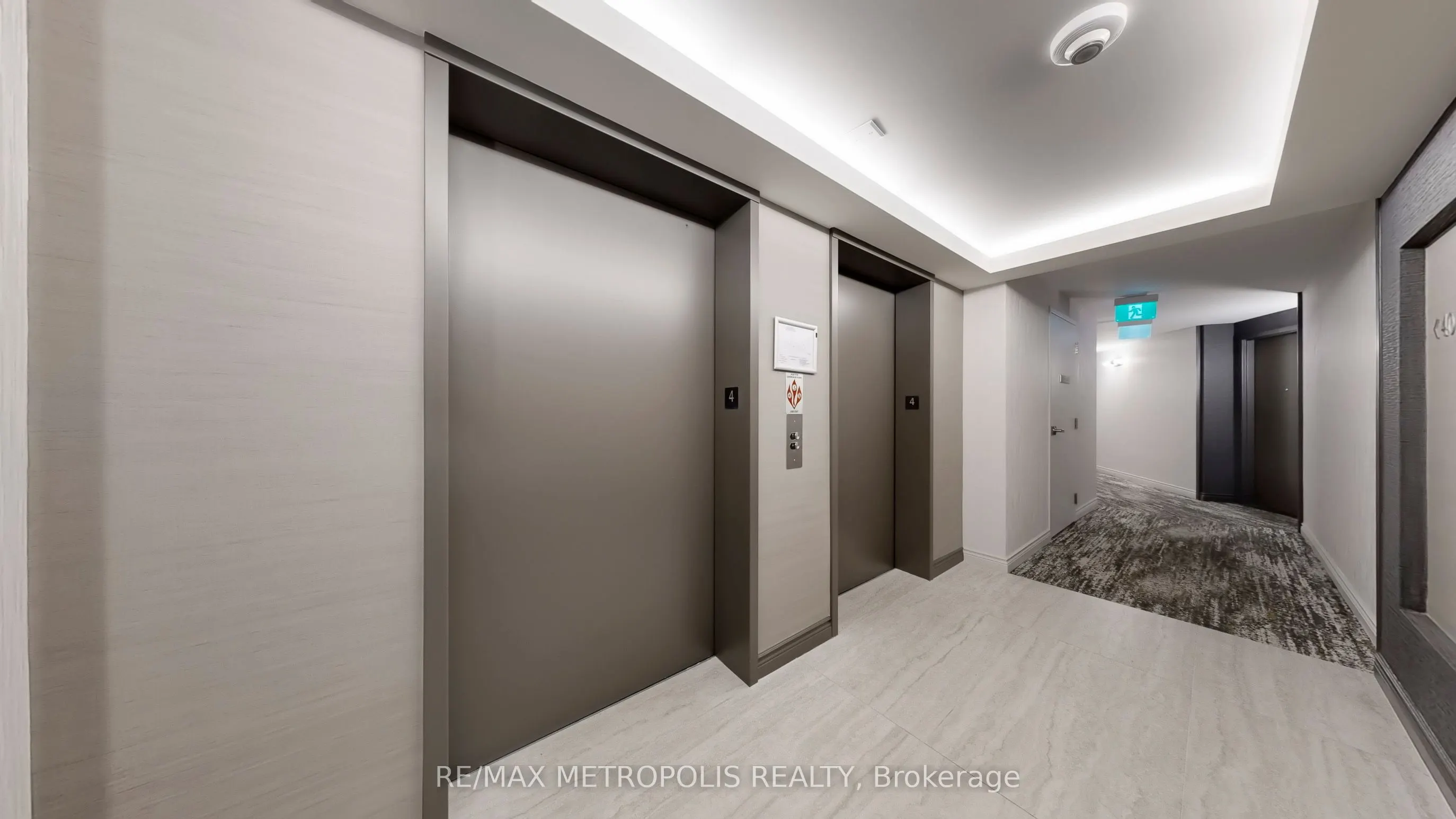 2200 John Street, #412