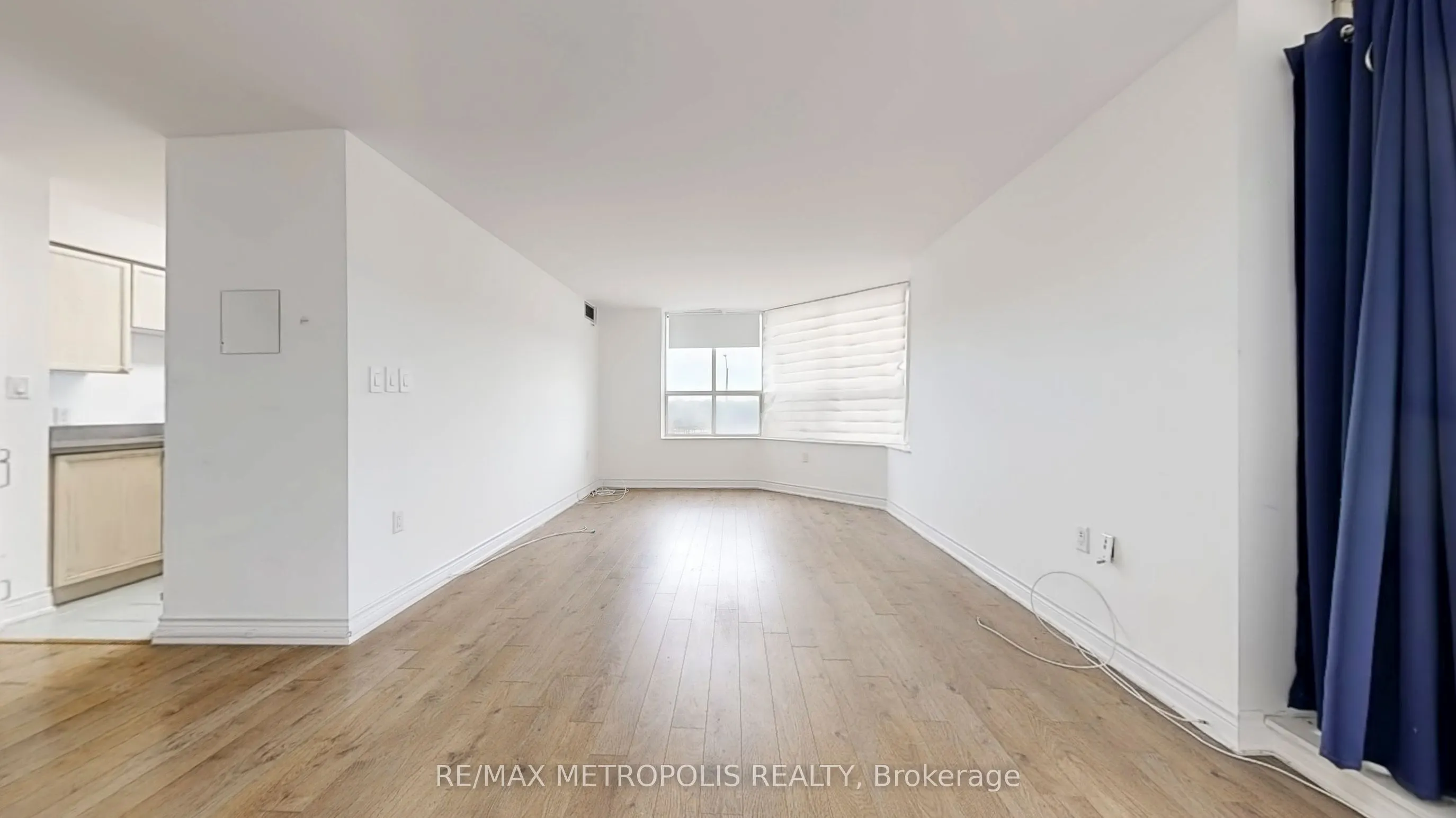 2200 John Street, #412