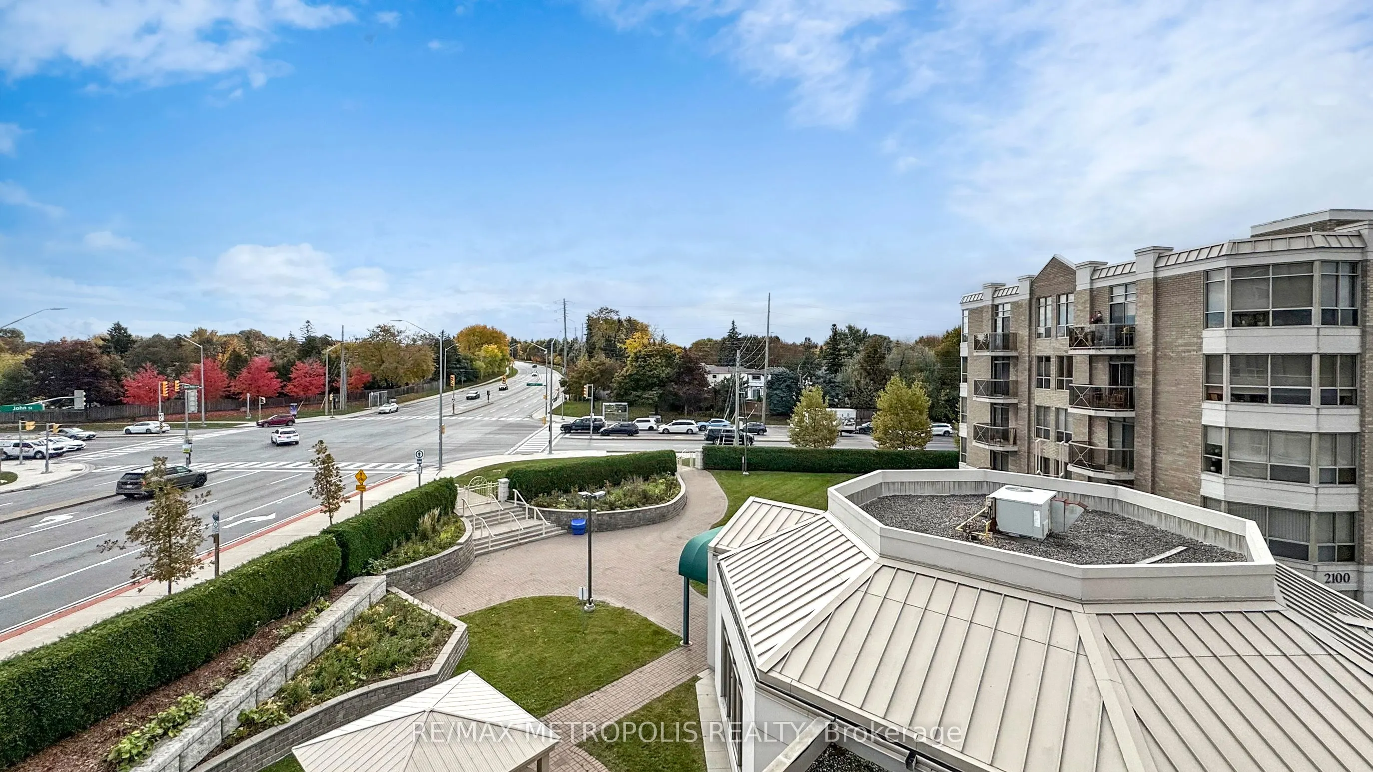 2200 John Street, #412