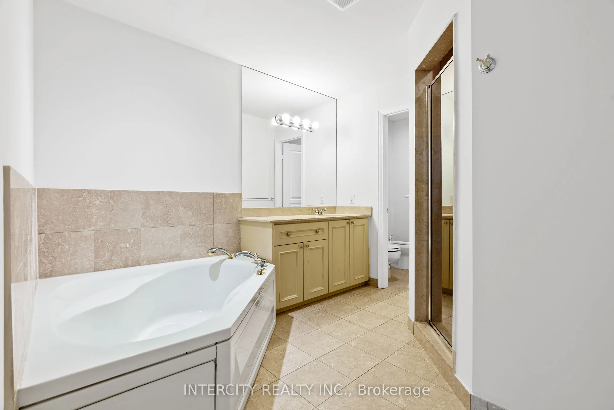 1 Cordoba Drive, #607