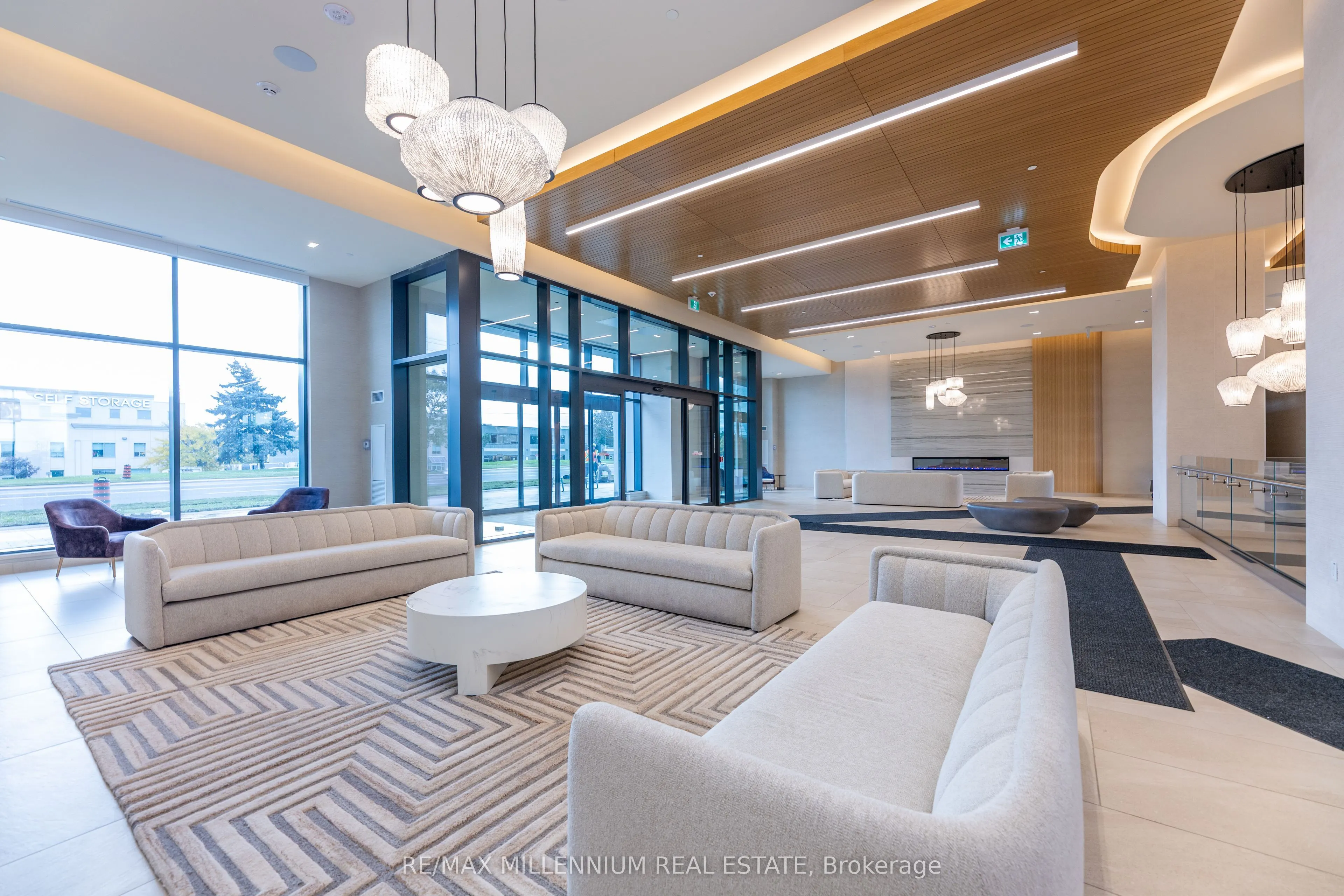 8960 Jane Street, #2310