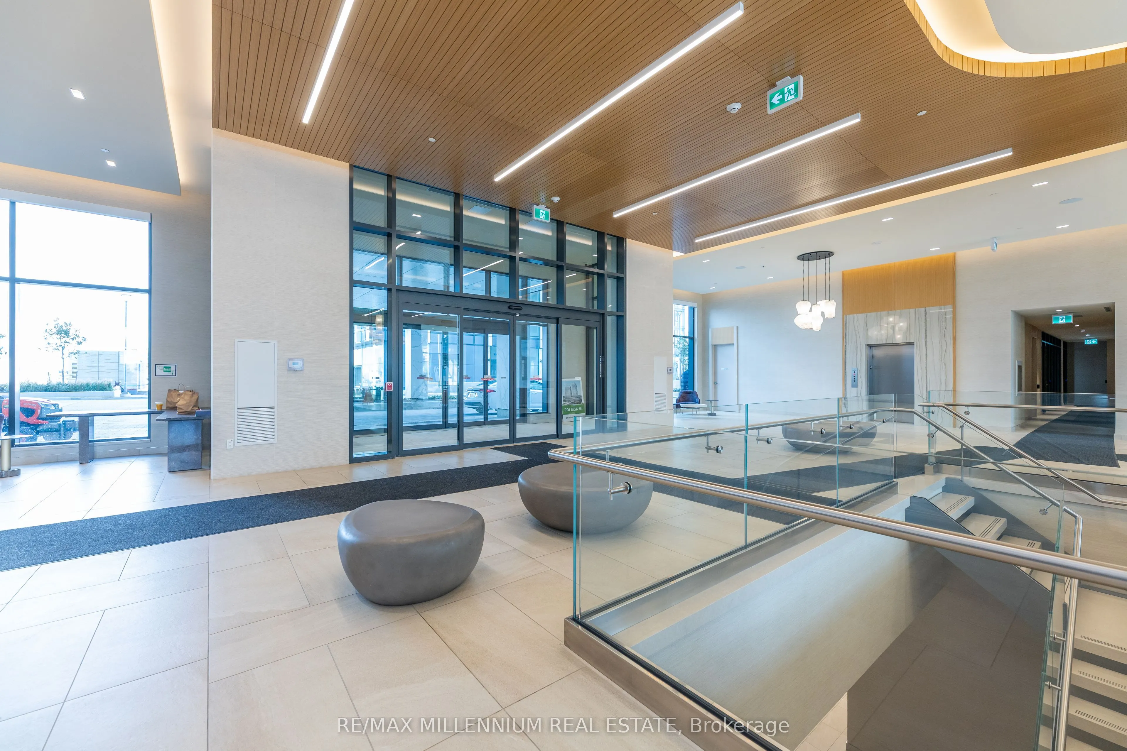 8960 Jane Street, #2310