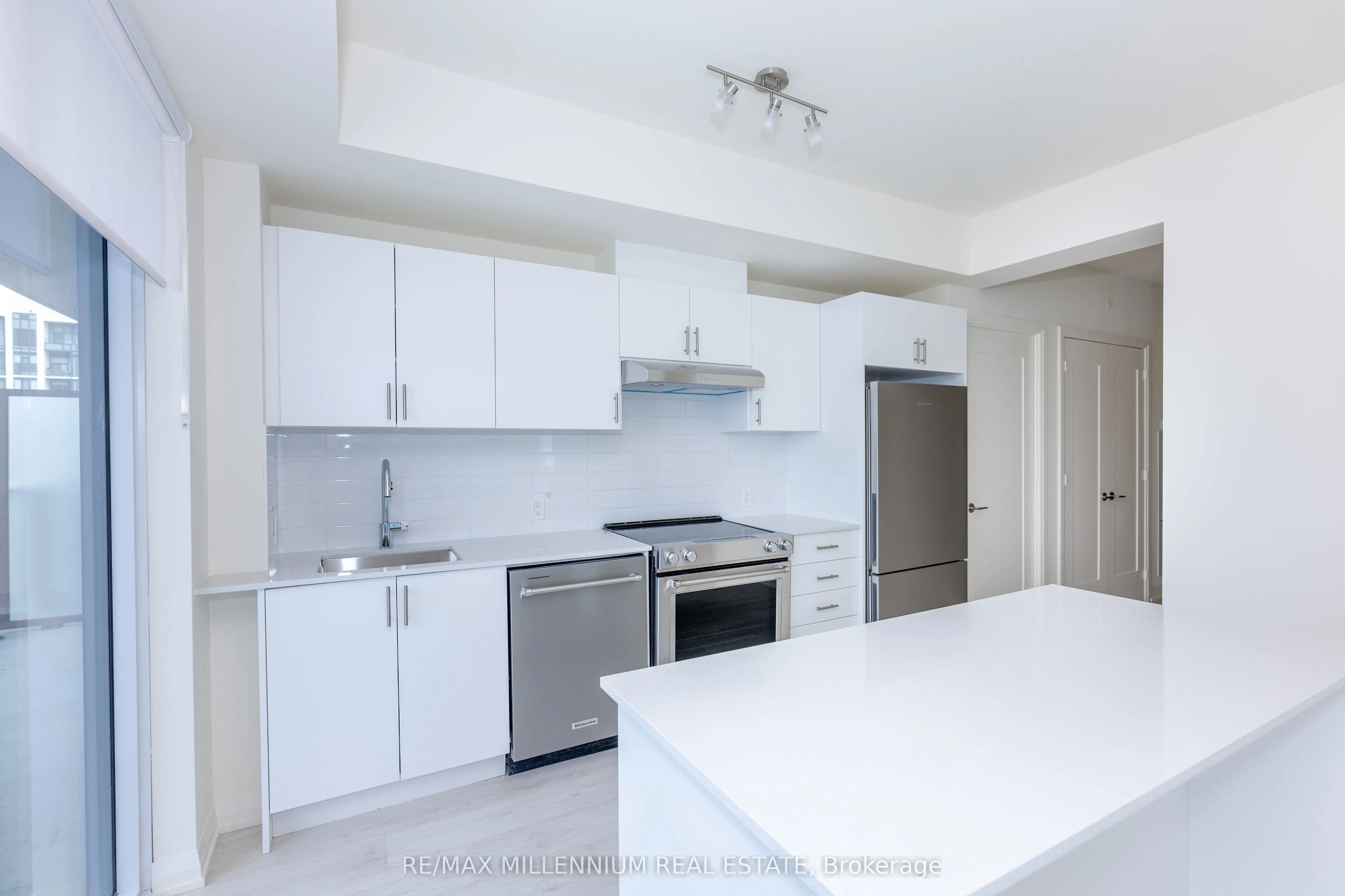 8960 Jane Street, #2310