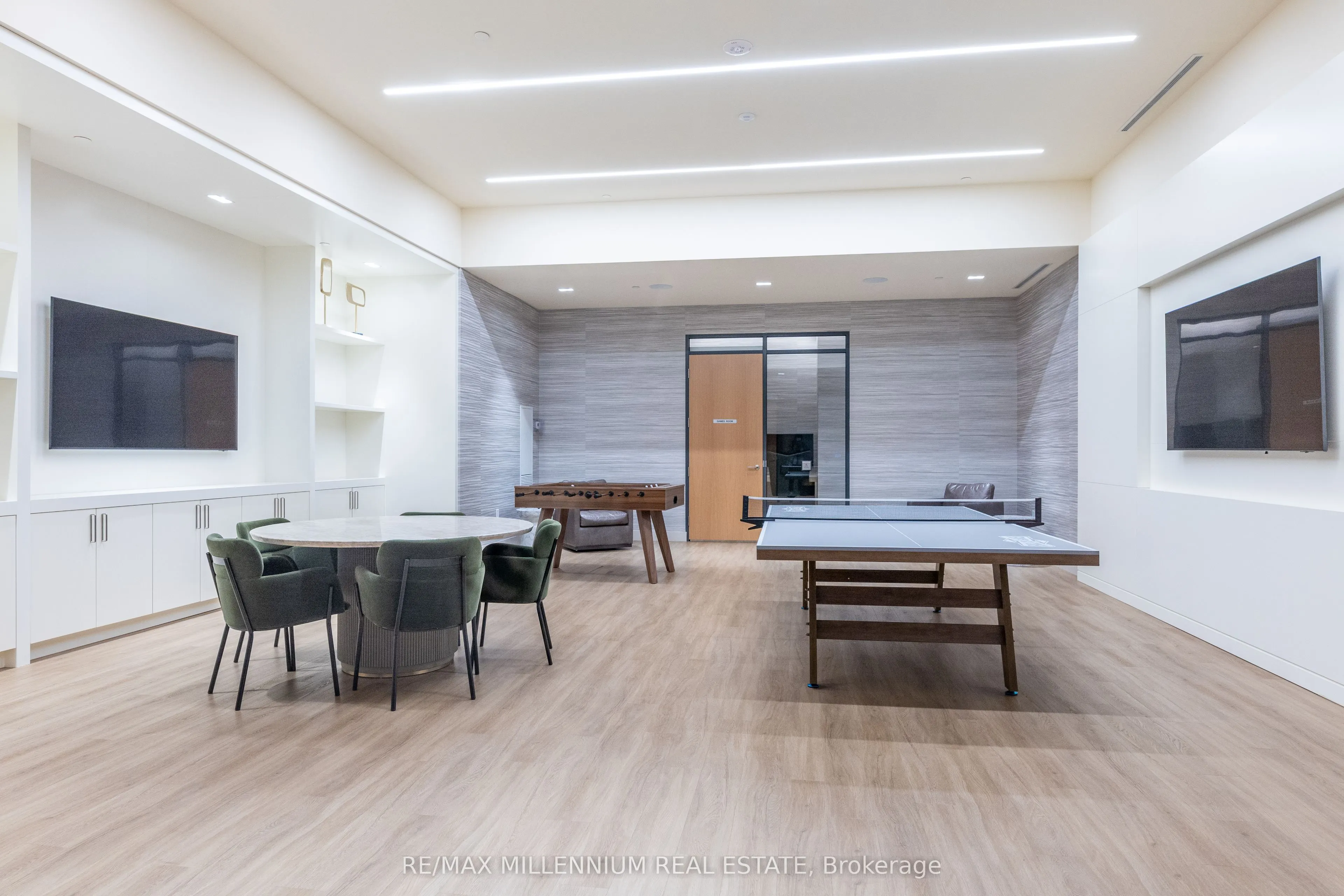 8960 Jane Street, #2310