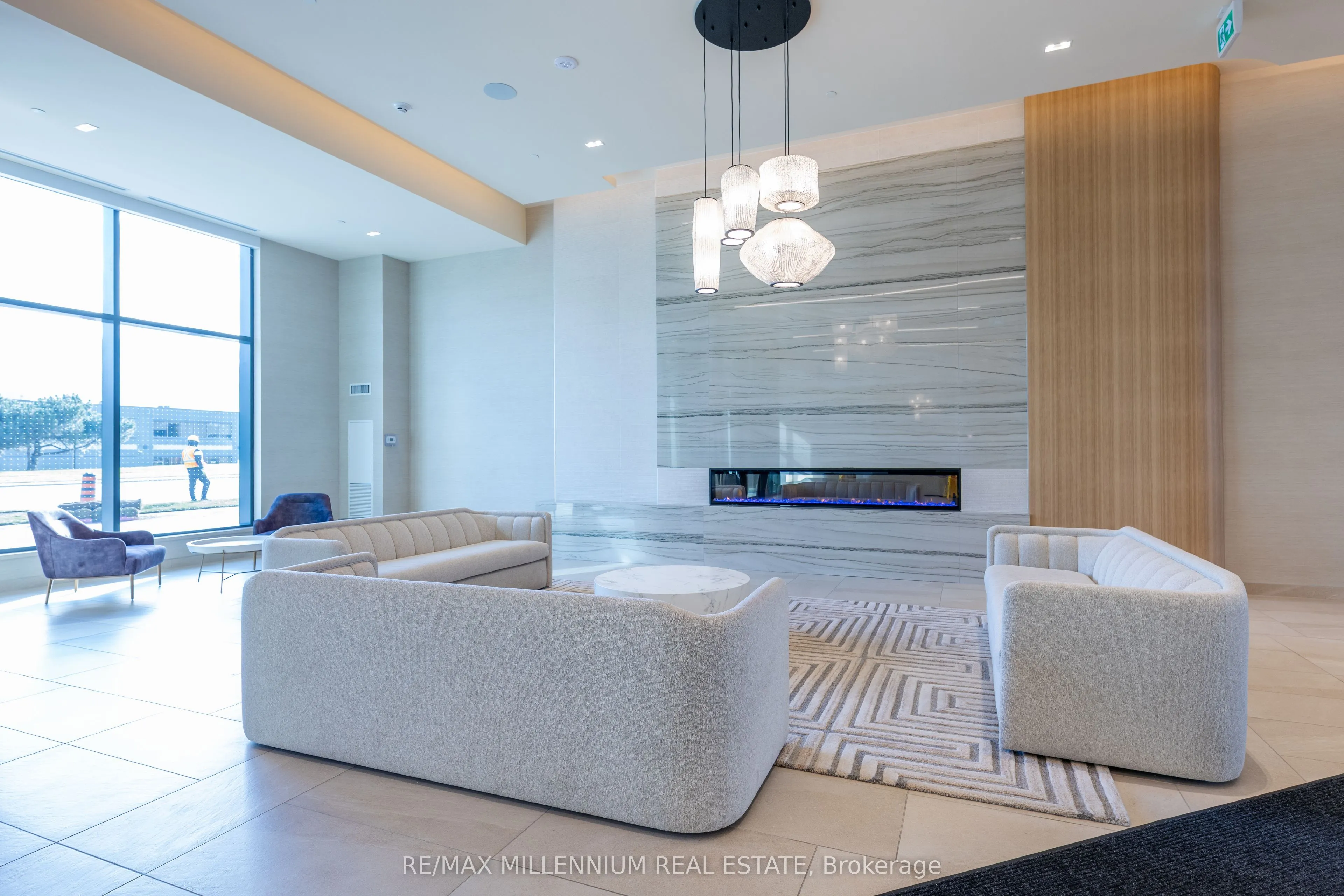 8960 Jane Street, #2310