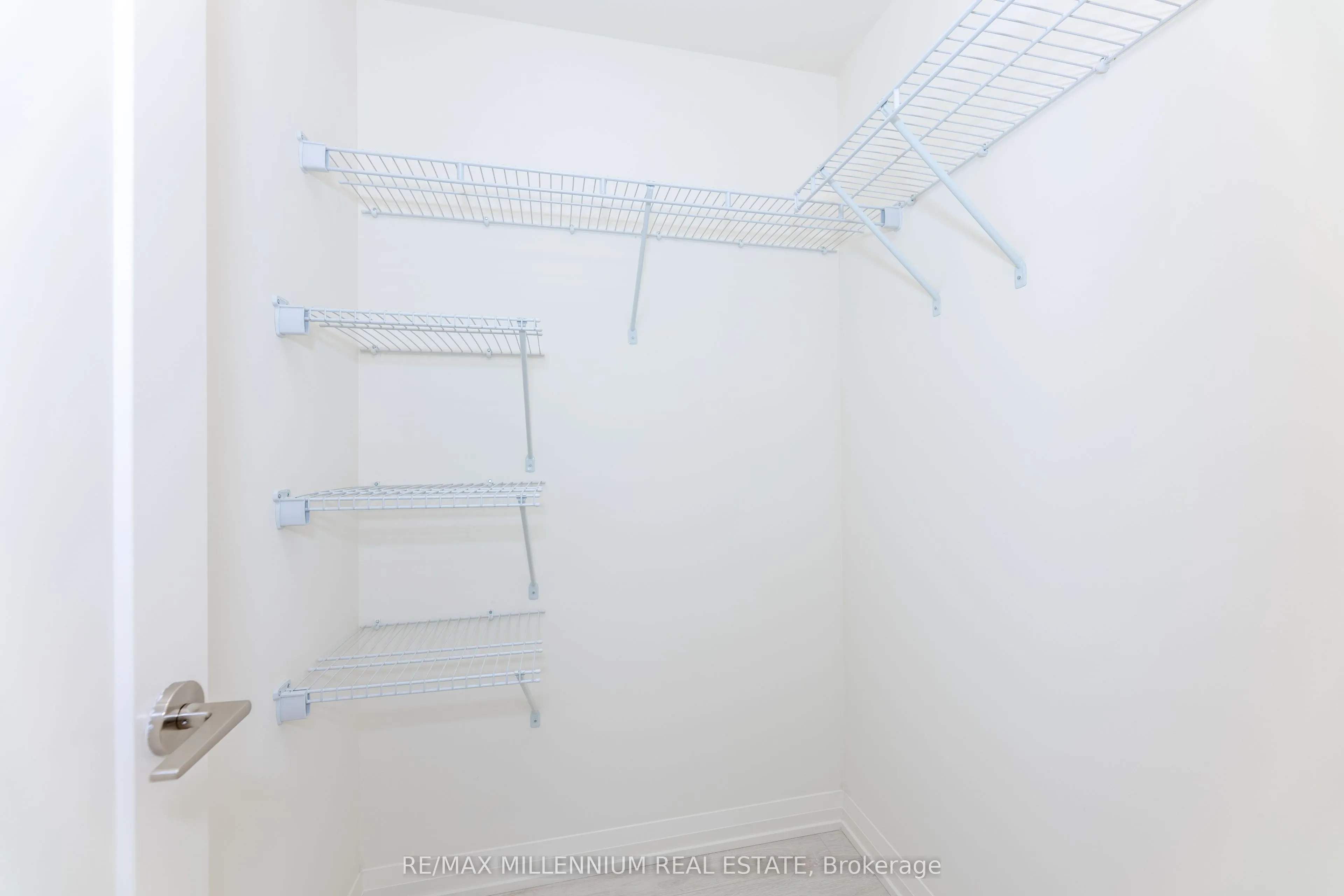 8960 Jane Street, #2310