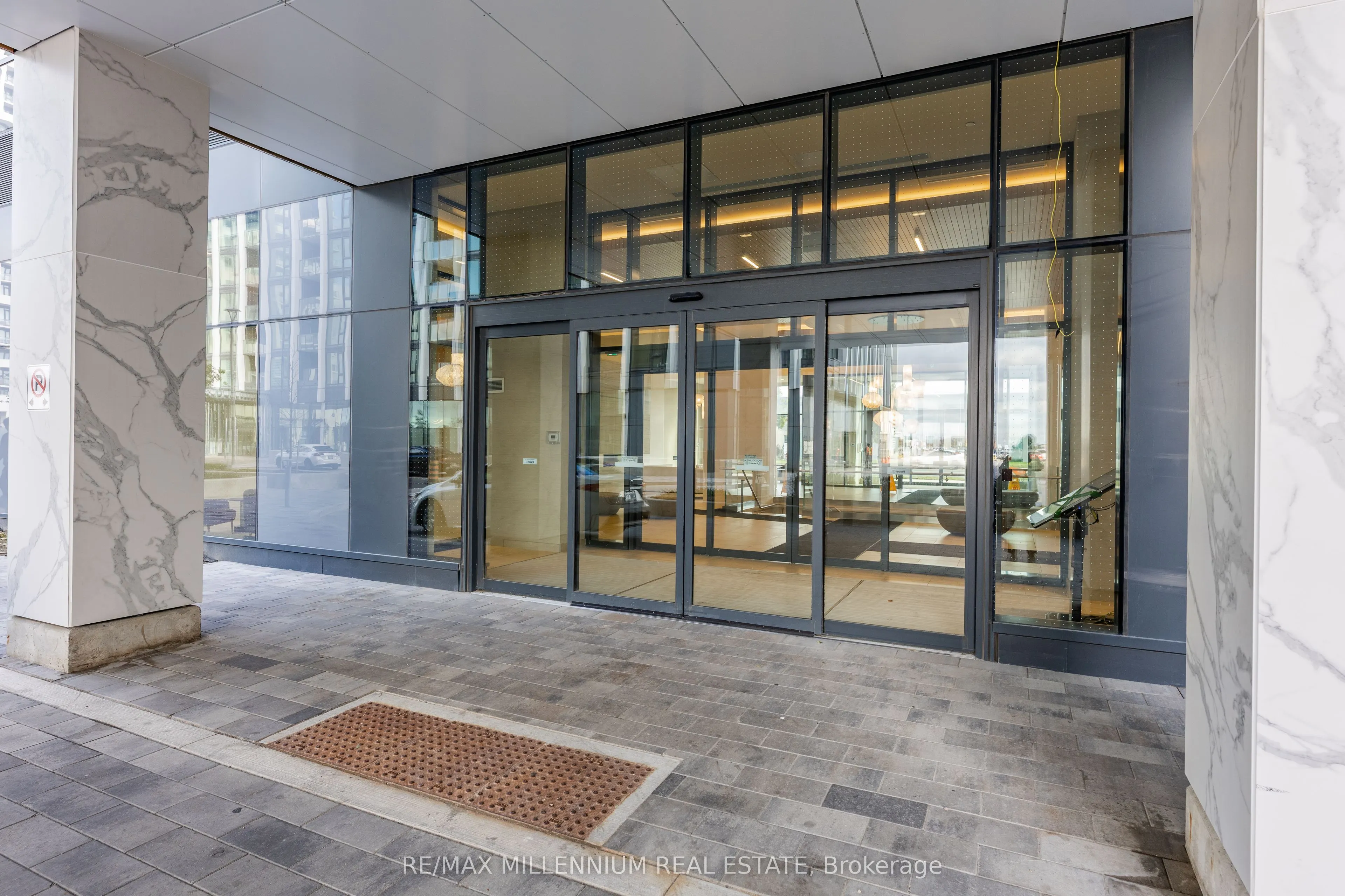 8960 Jane Street, #2310