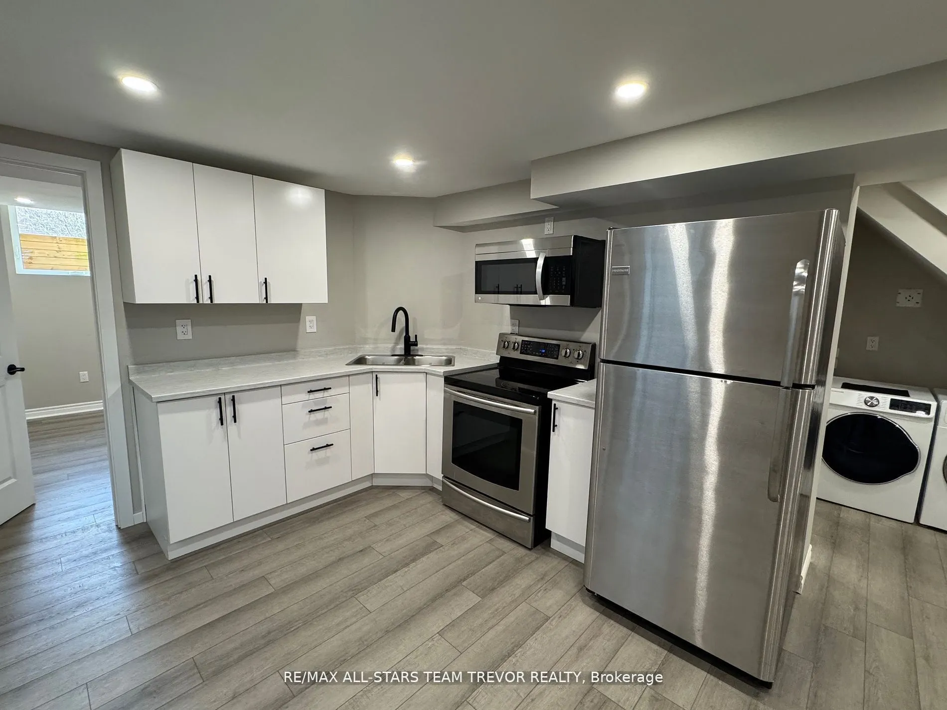 12 Verona Crescent, #Lower