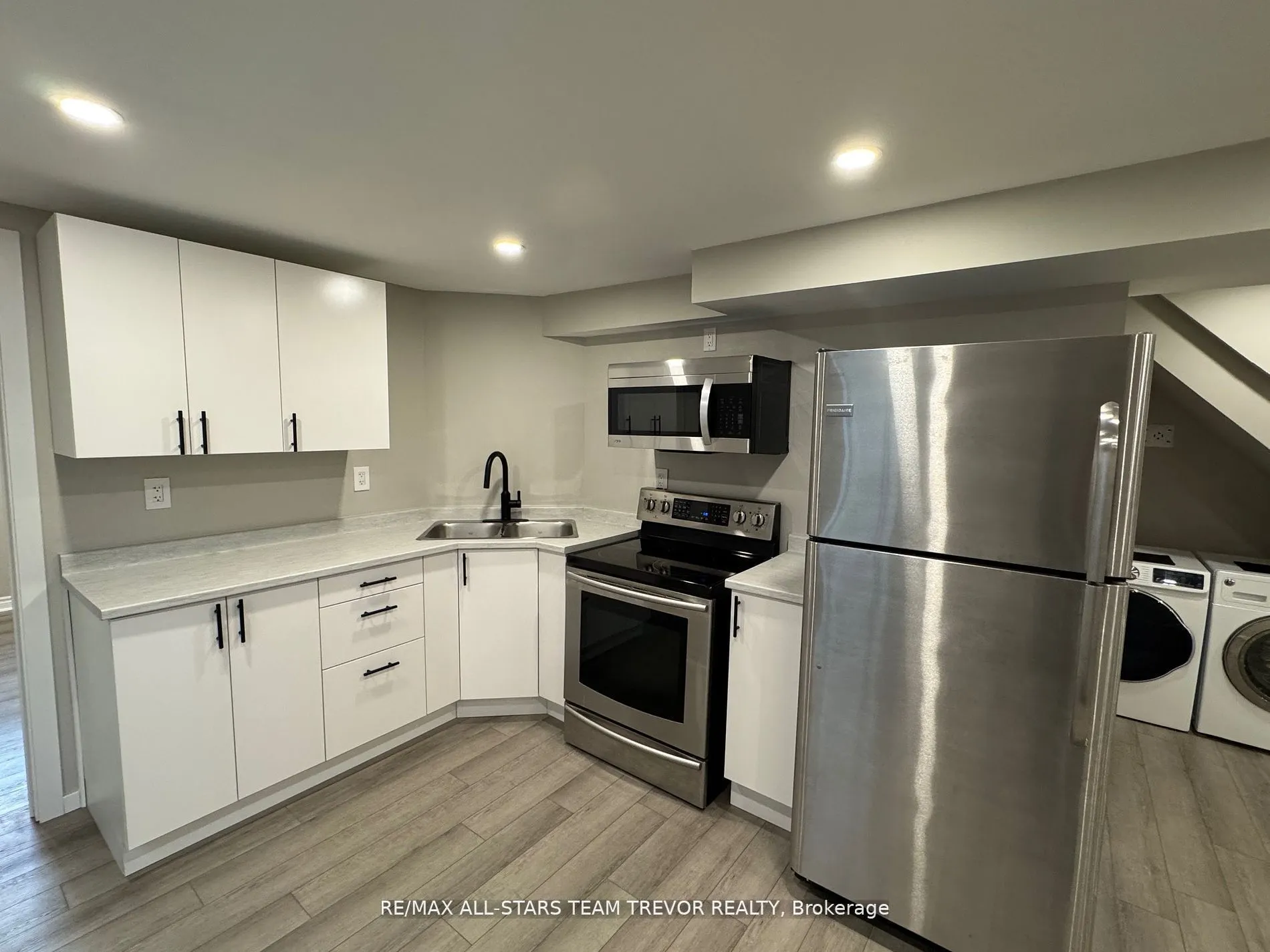 12 Verona Crescent, #Lower