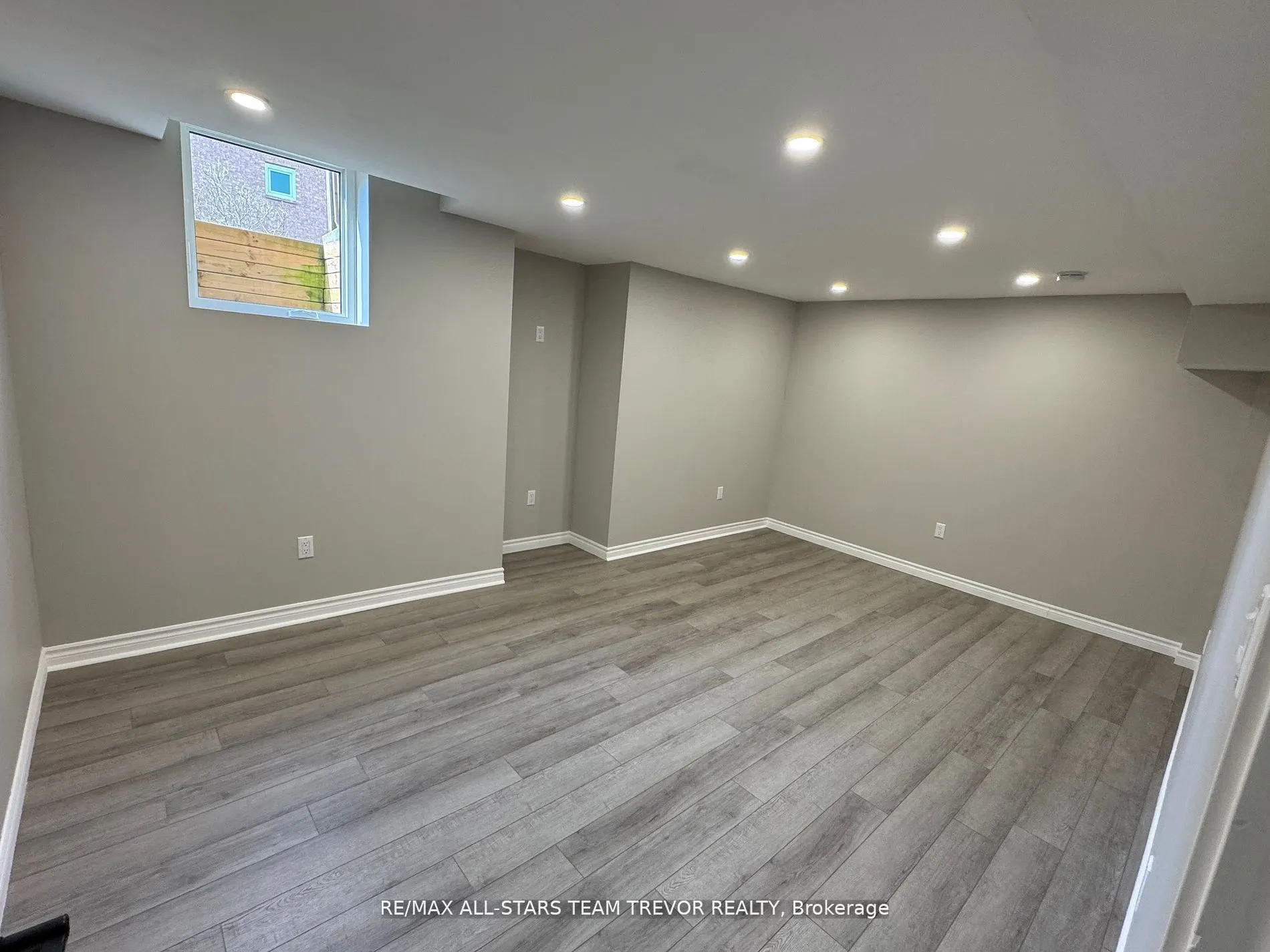 12 Verona Crescent, #Lower