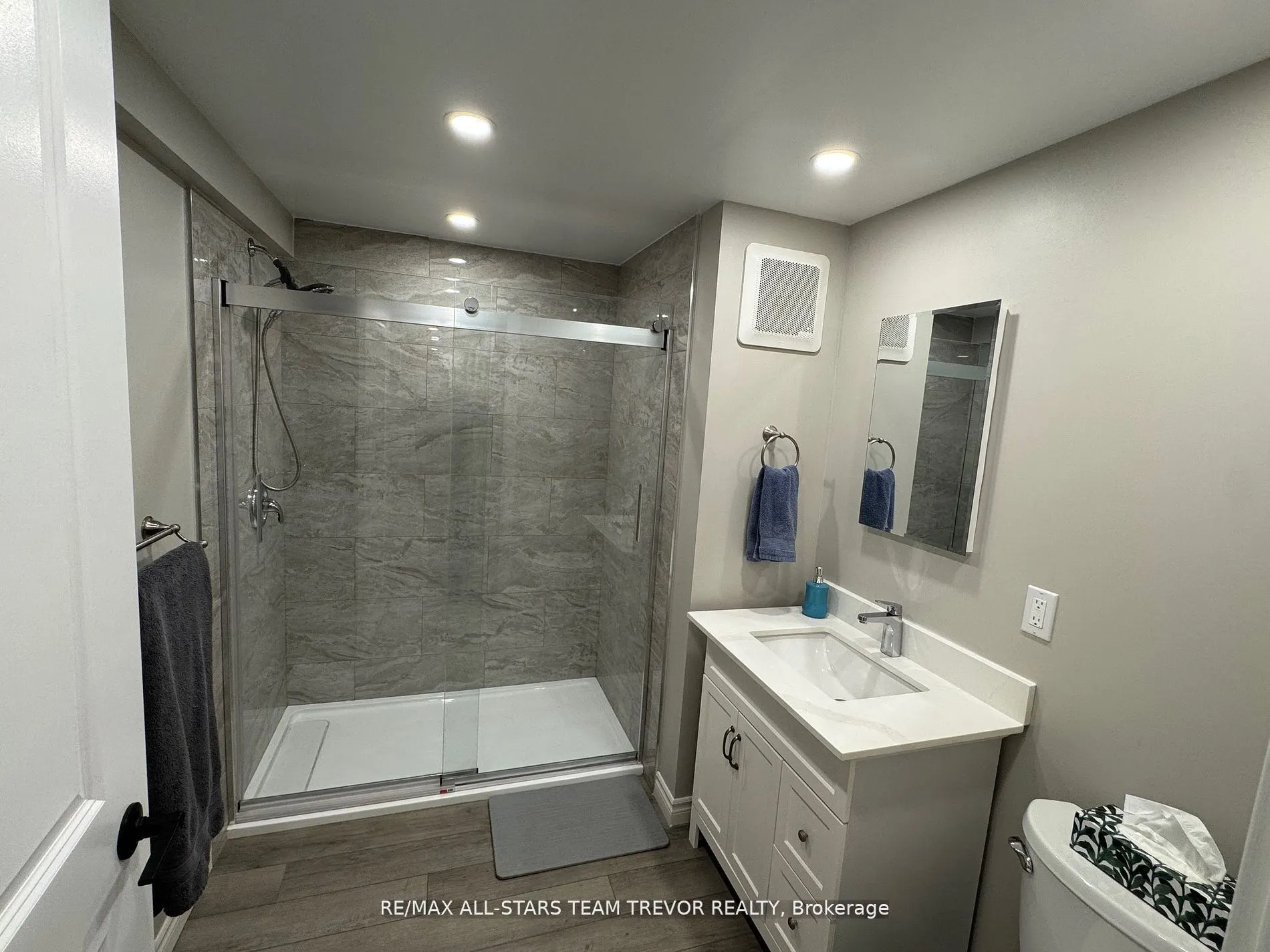 12 Verona Crescent, #Lower