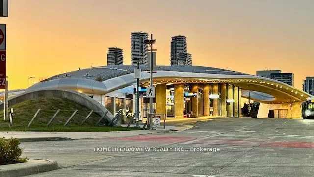 38 Honeycrisp Crescent N, ##512