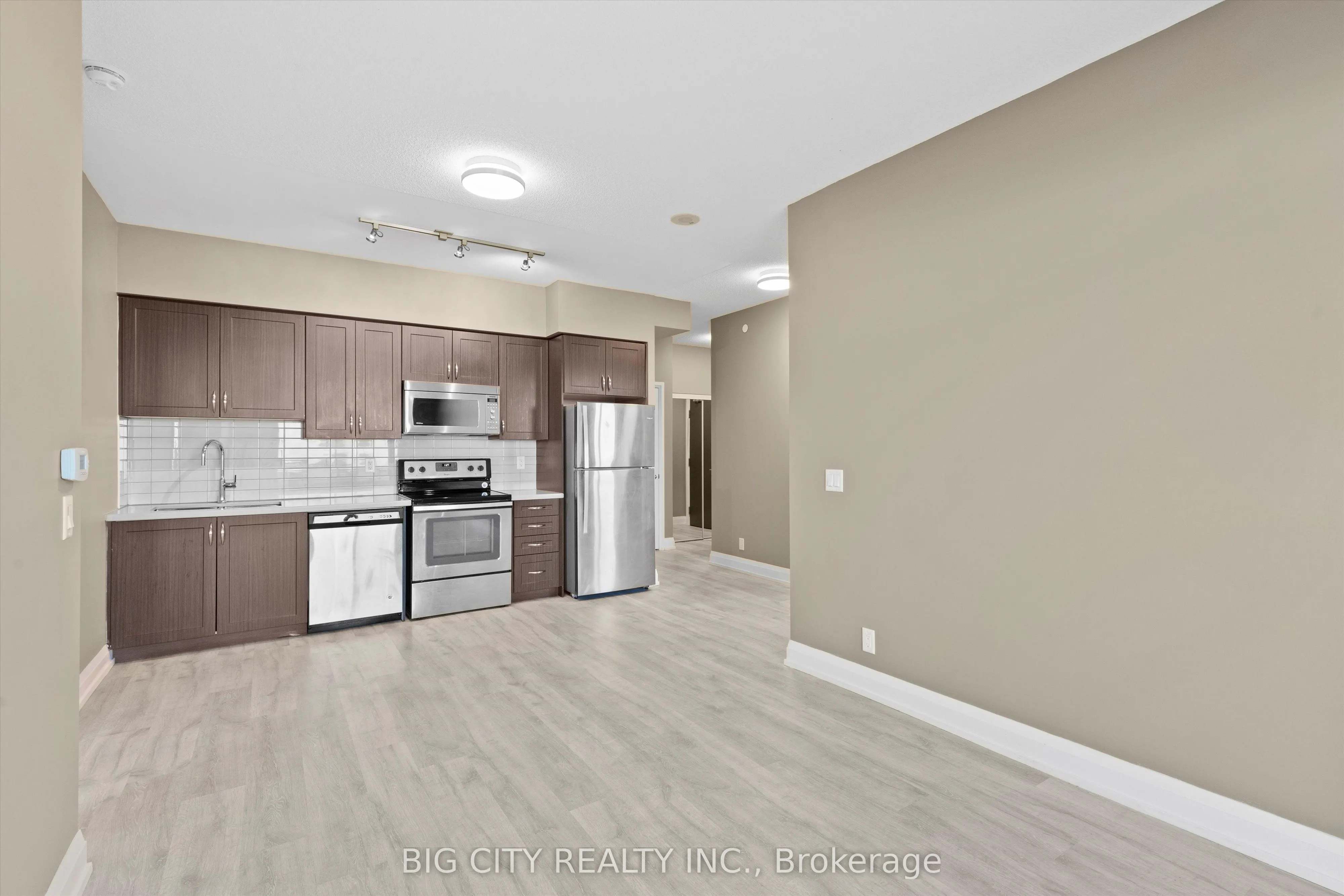 7890 Bathurst Street, #2210