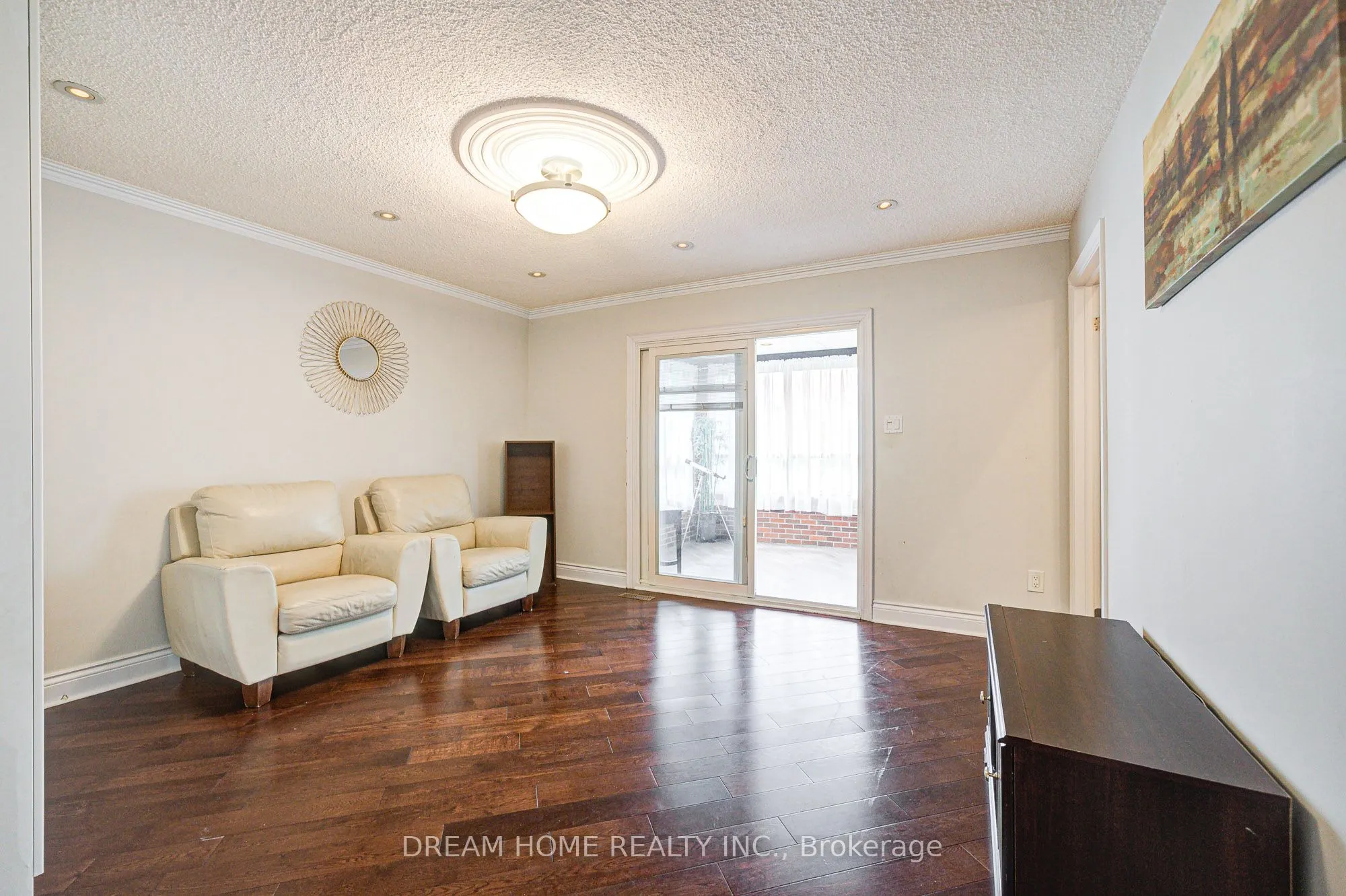 98 Weldrick Road W, #lower