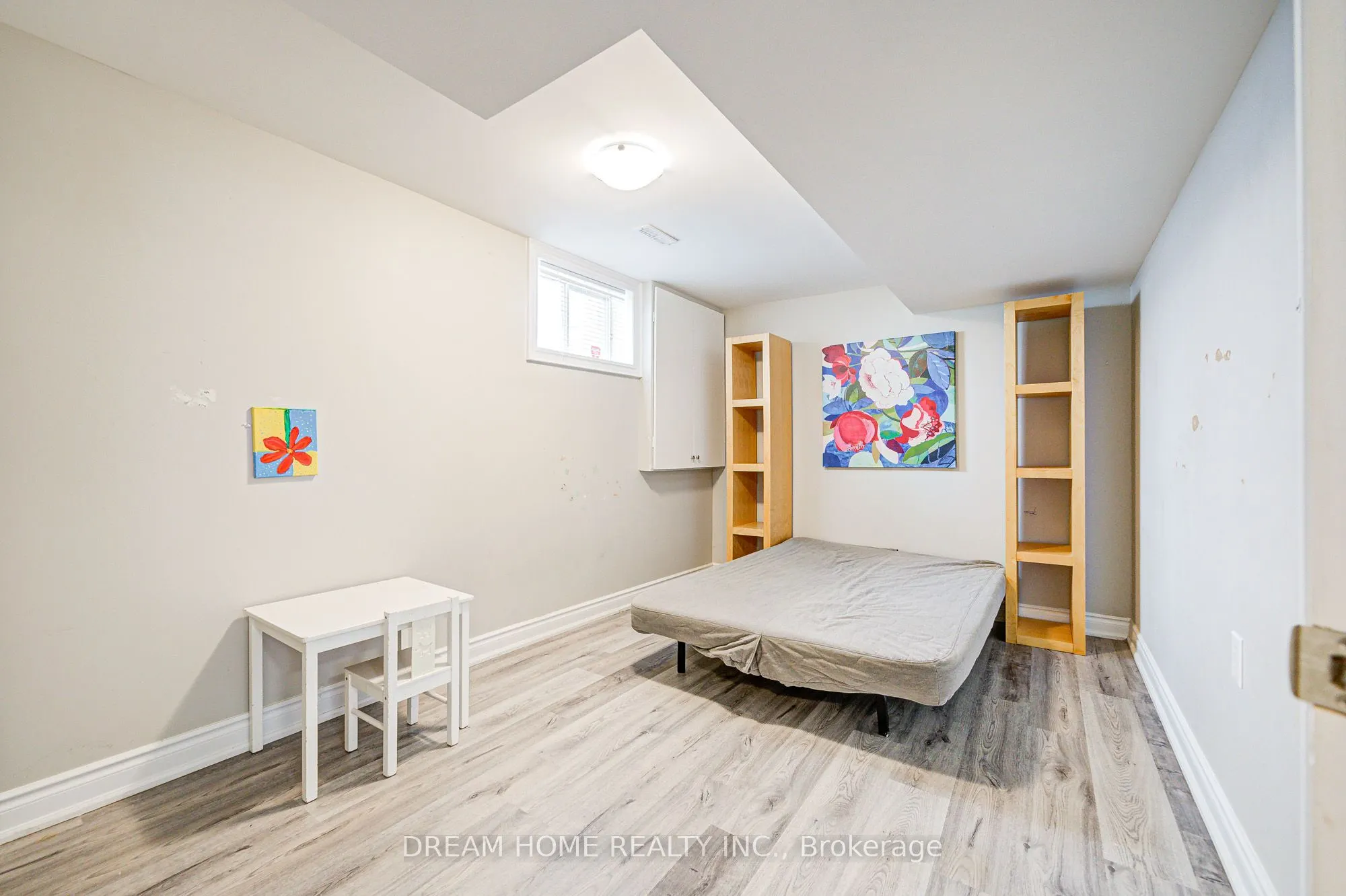 98 Weldrick Road W, #lower