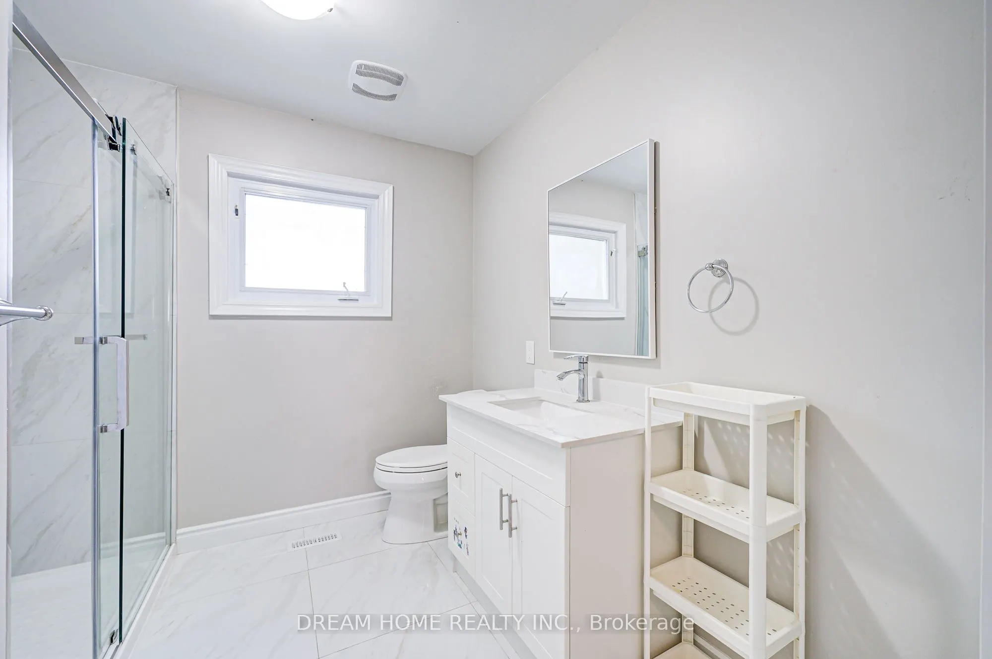 98 Weldrick Road W, #lower