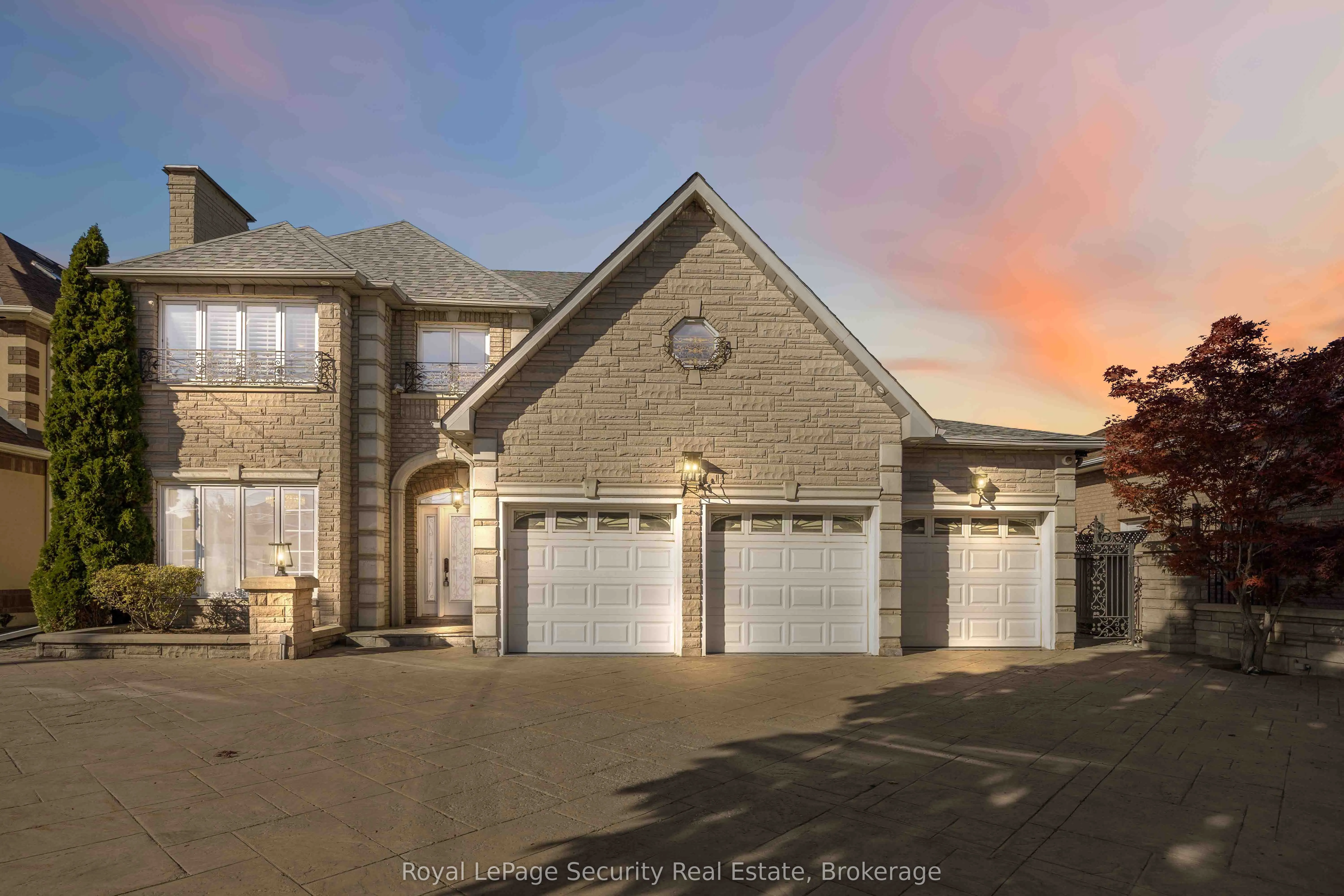 138 Elgin Mills Road W