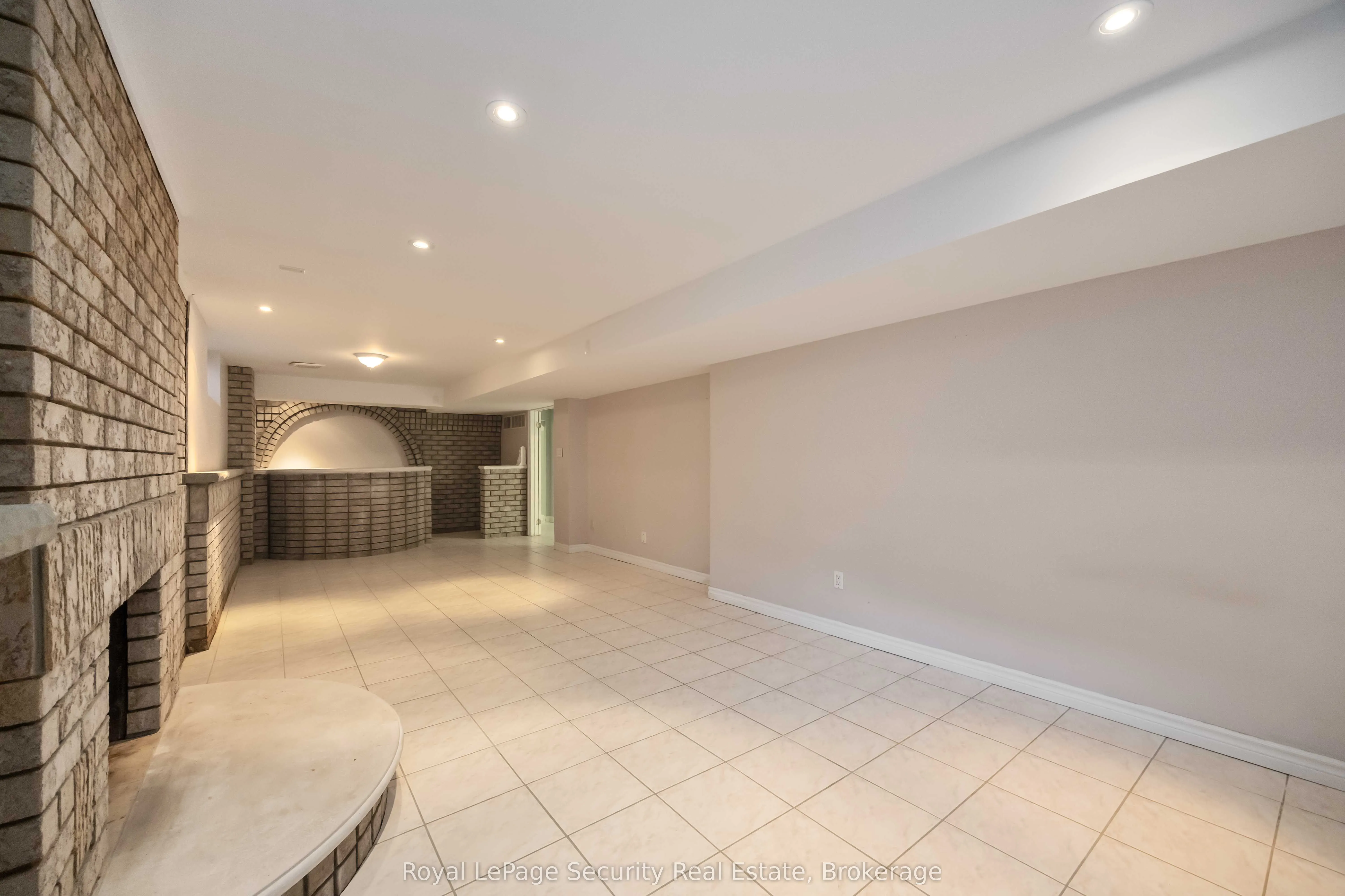 138 Elgin Mills Road W