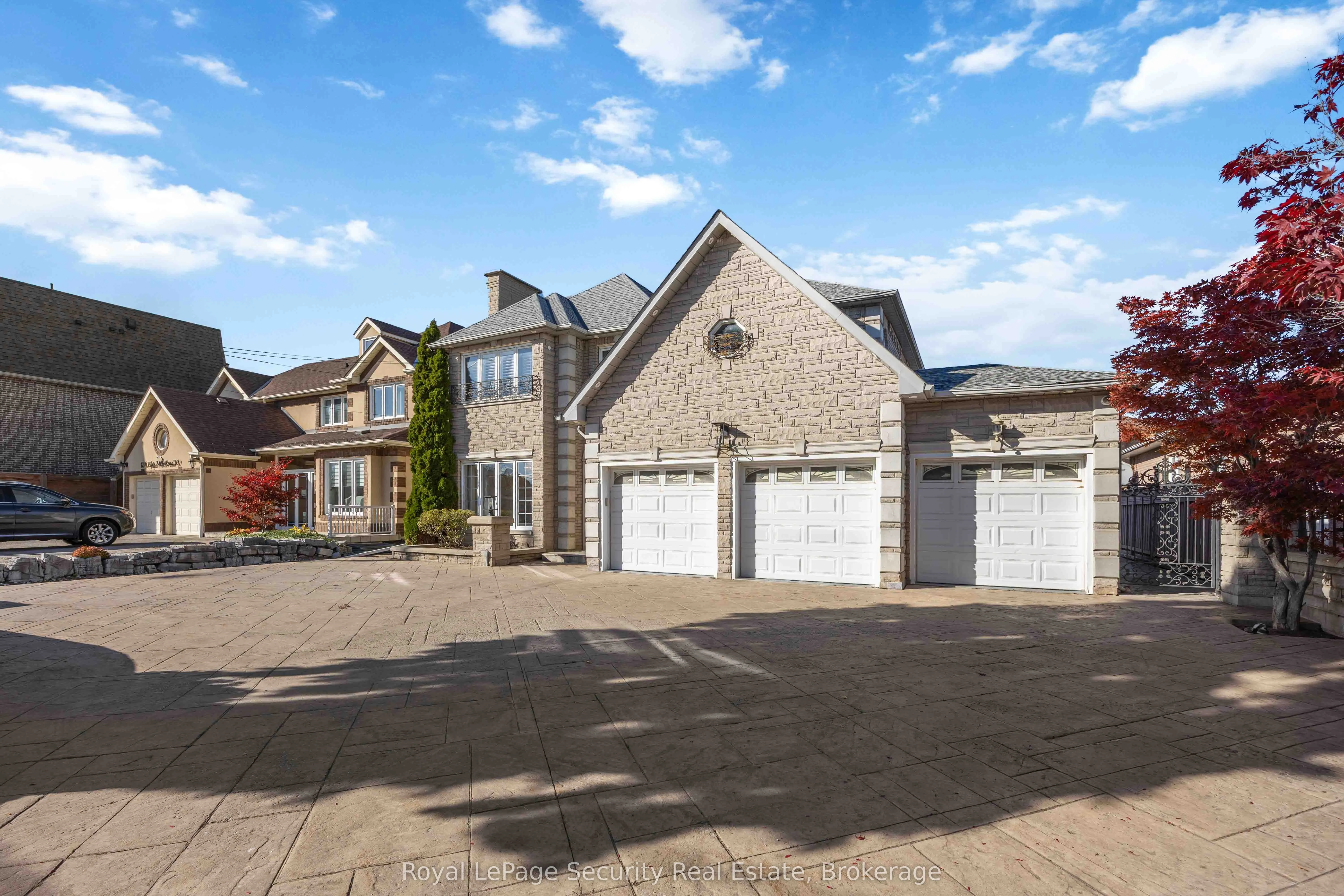 138 Elgin Mills Road W