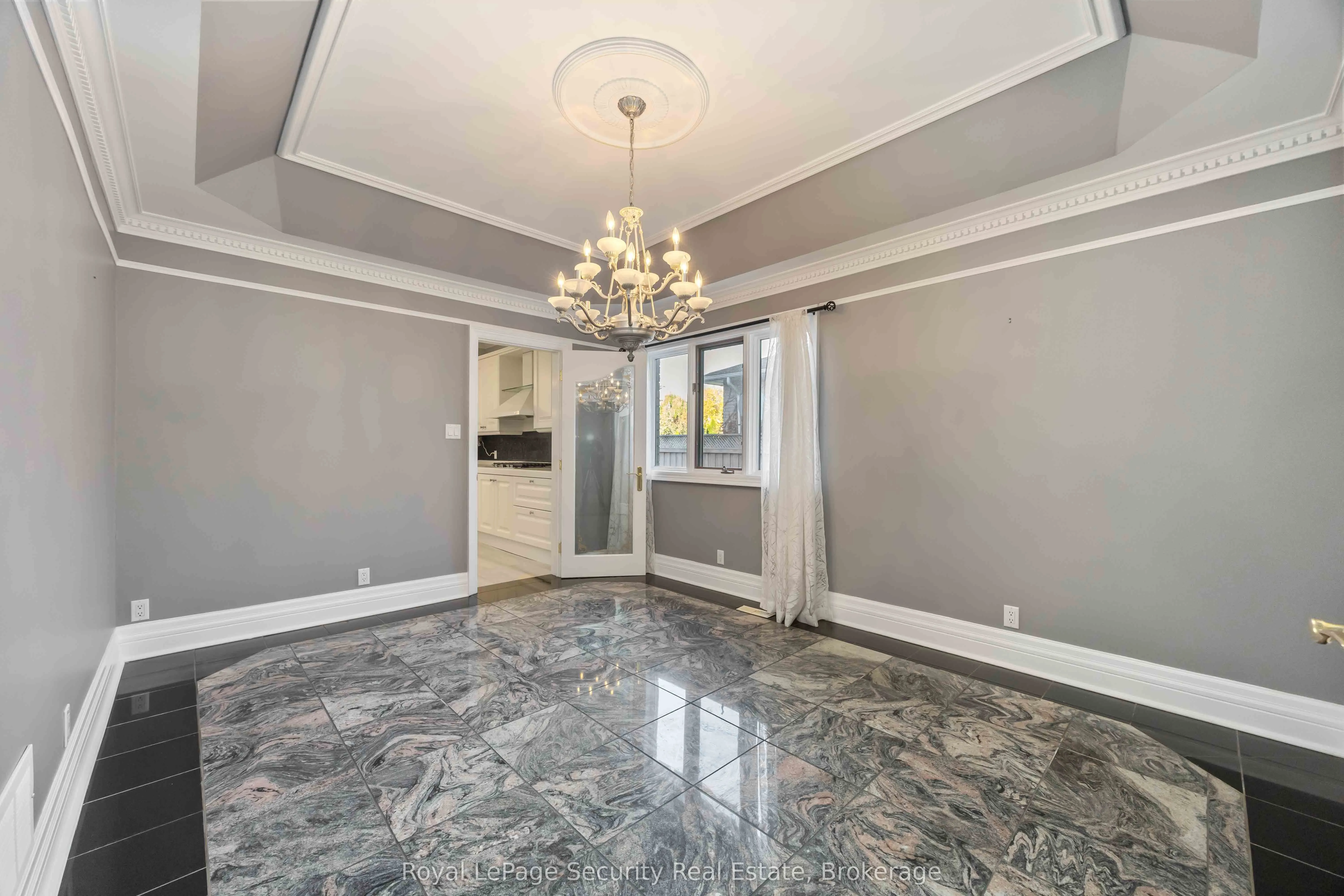 138 Elgin Mills Road W