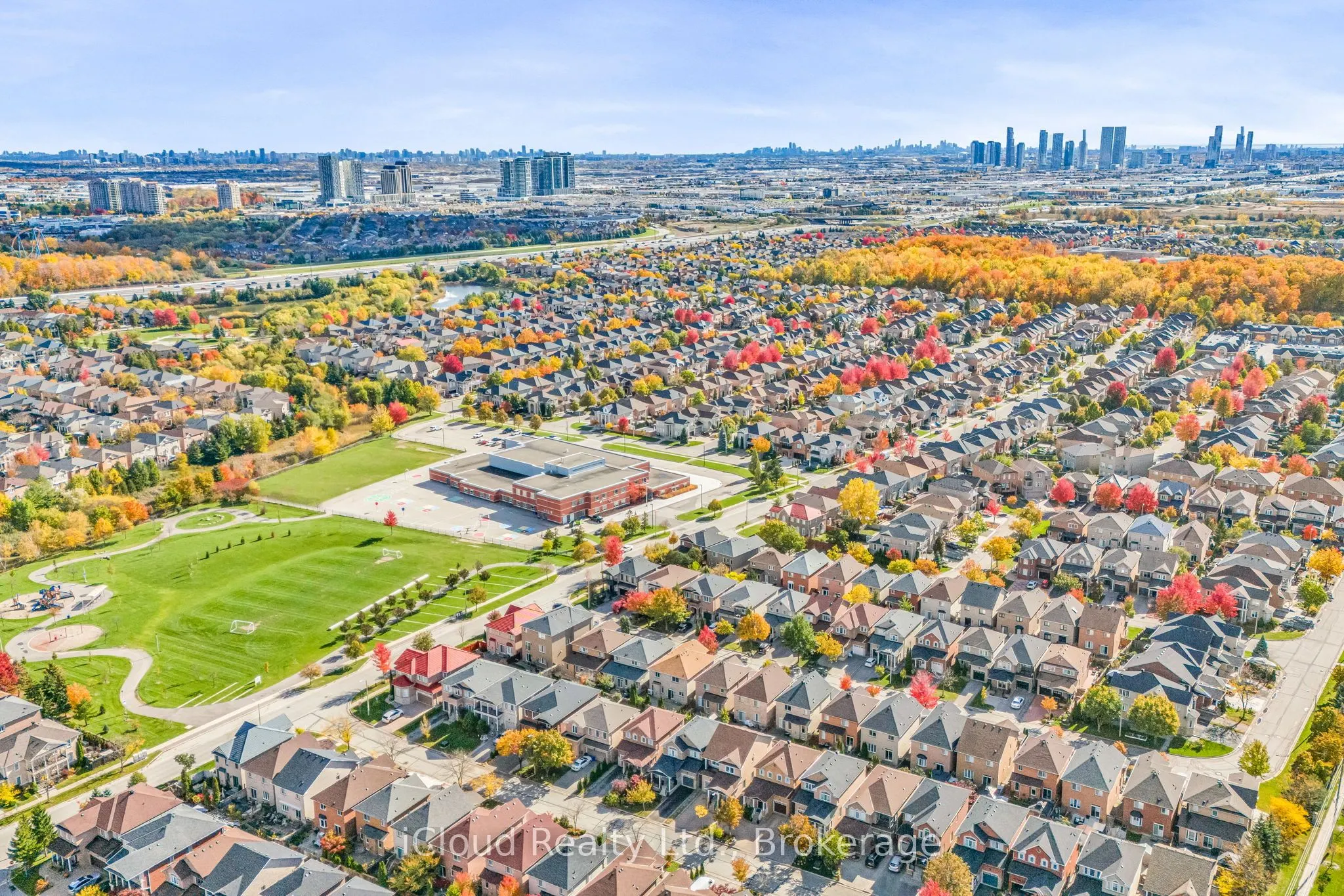 18 Daiseyfield Crescent