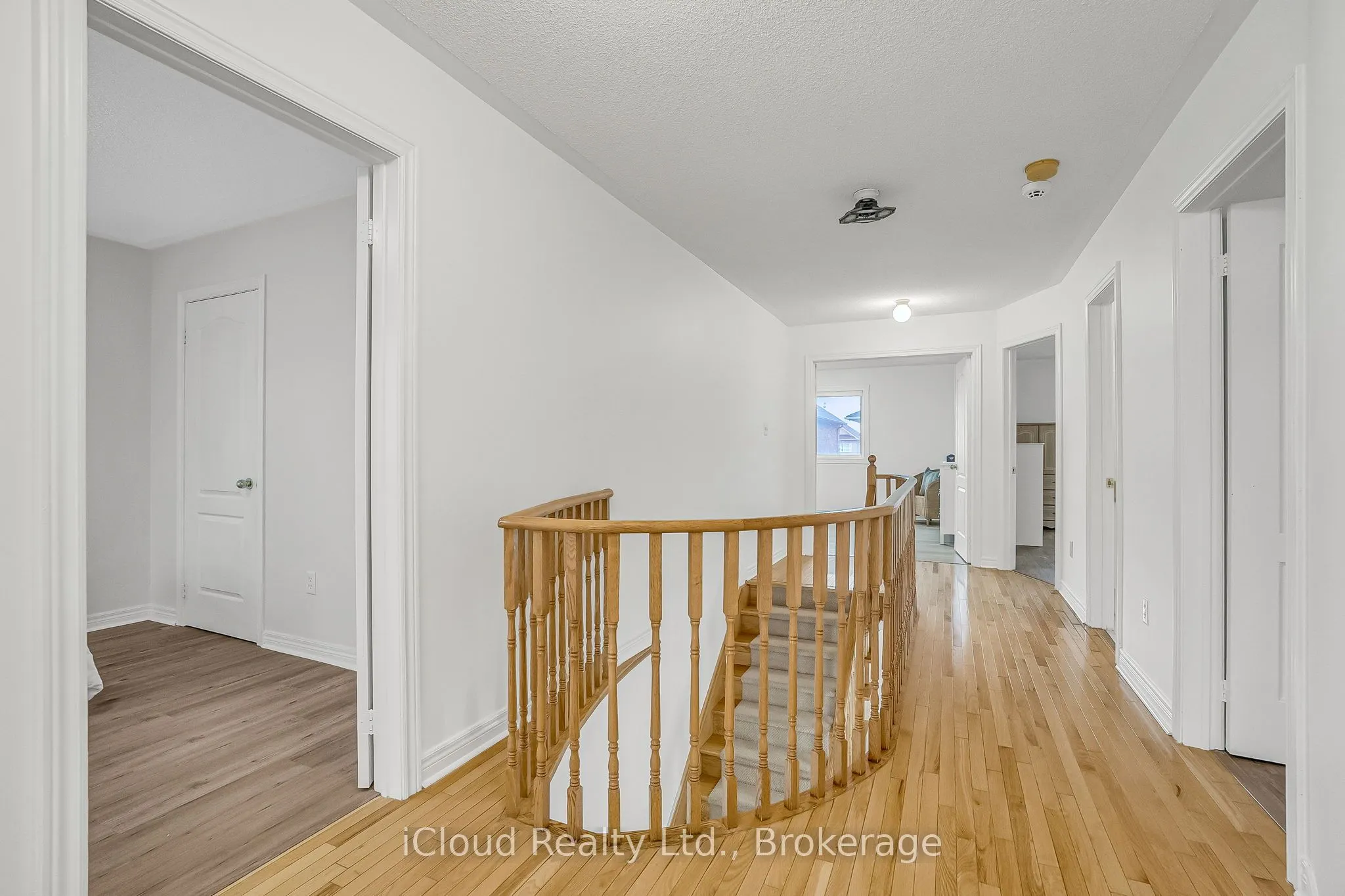 18 Daiseyfield Crescent