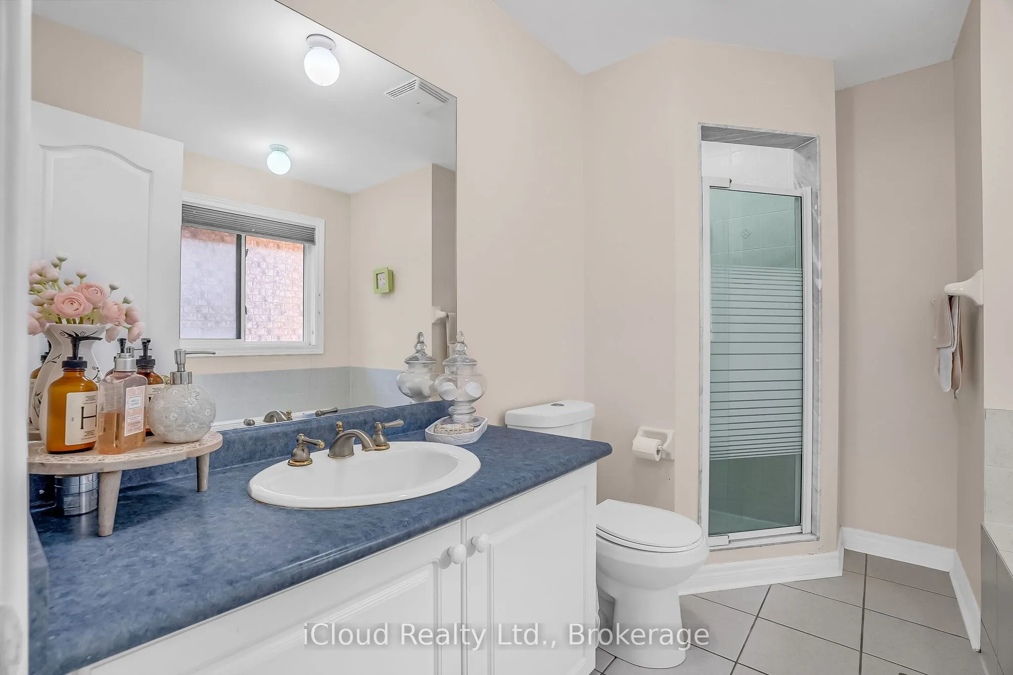 18 Daiseyfield Crescent