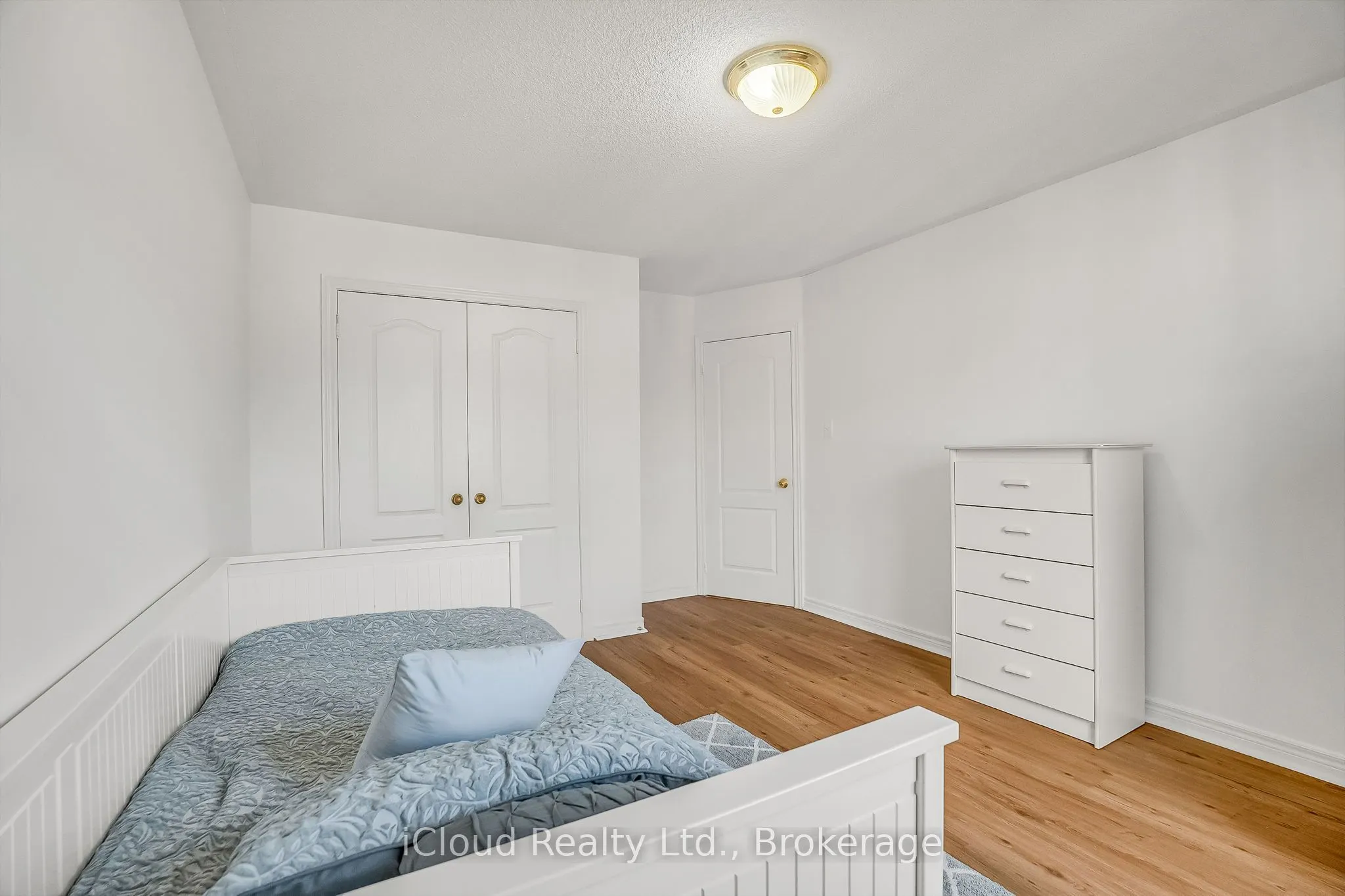 18 Daiseyfield Crescent