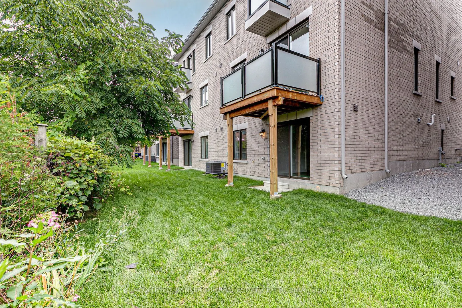 549 New England Court