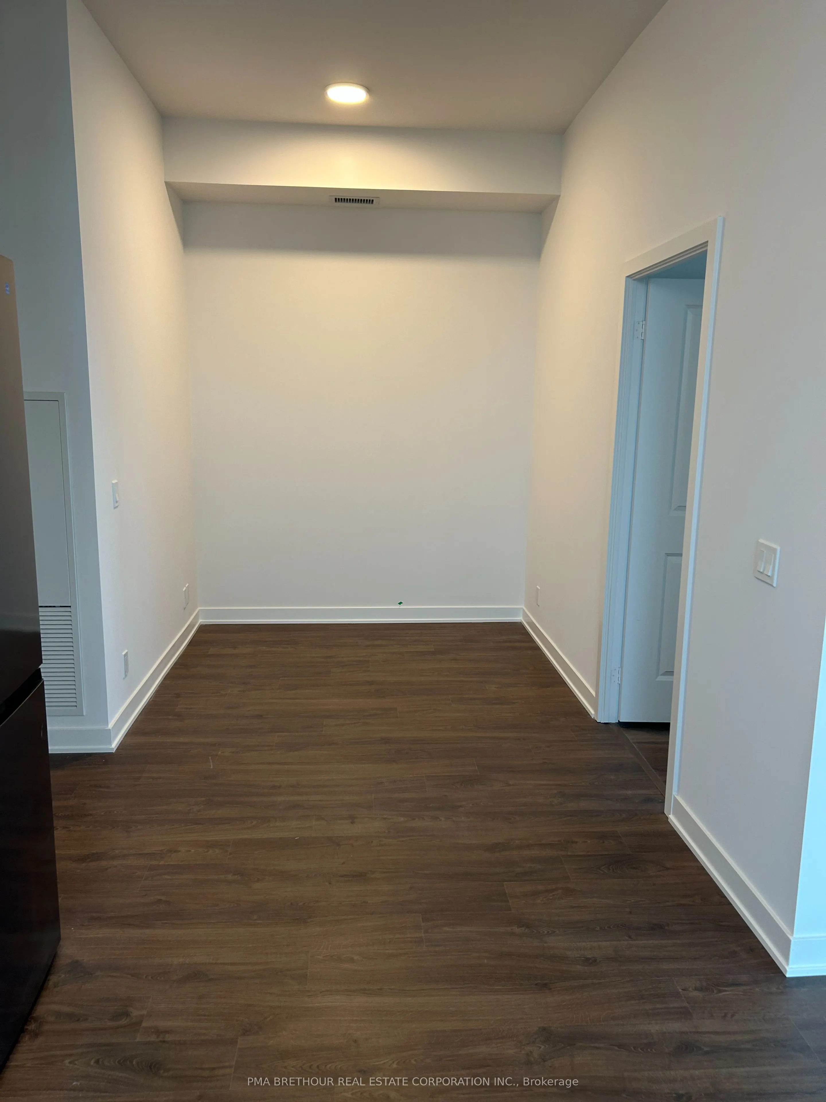 50 Upper Mall Way, #B-PH09