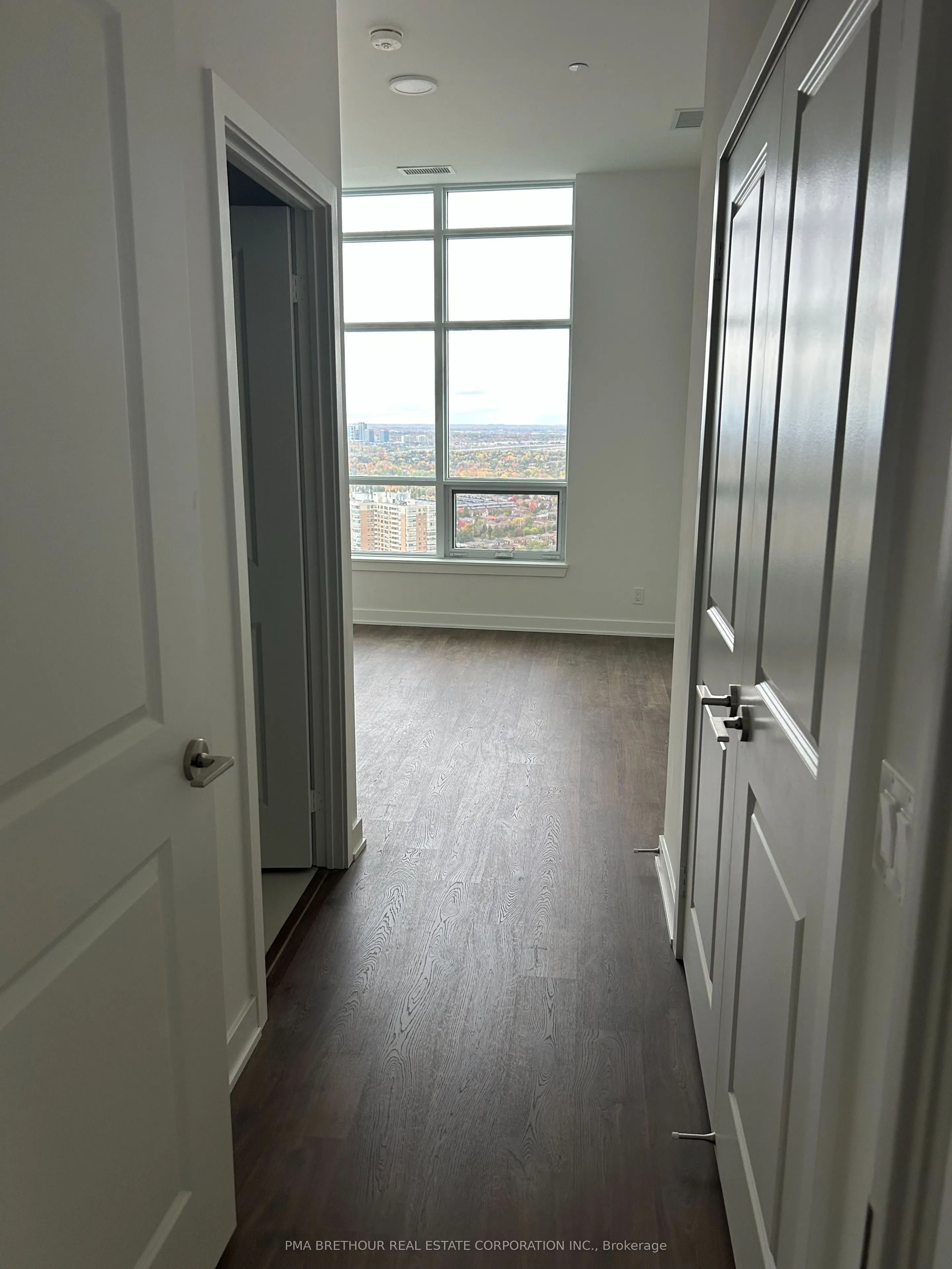 50 Upper Mall Way, #B-PH09