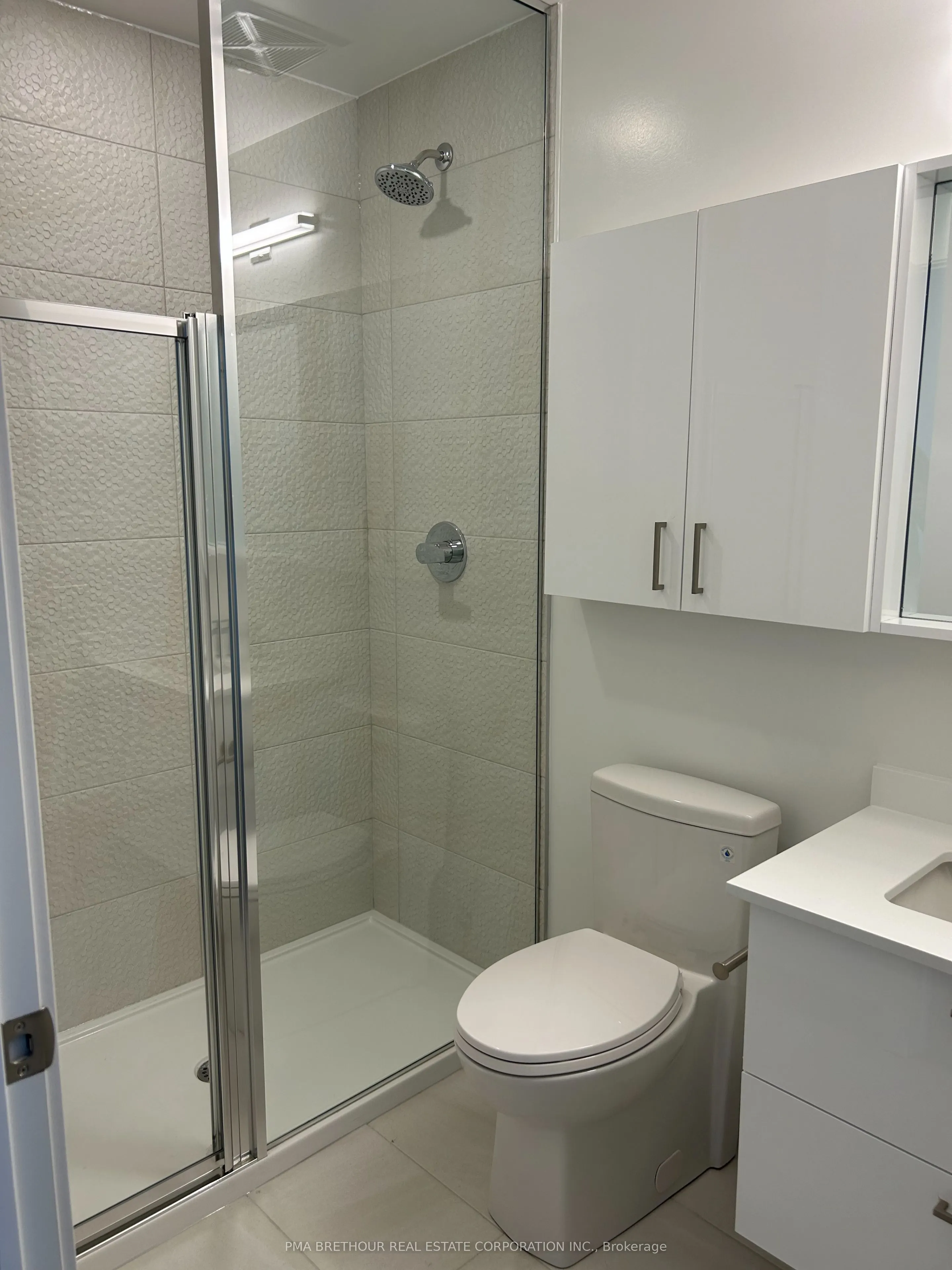 50 Upper Mall Way, #B-PH09