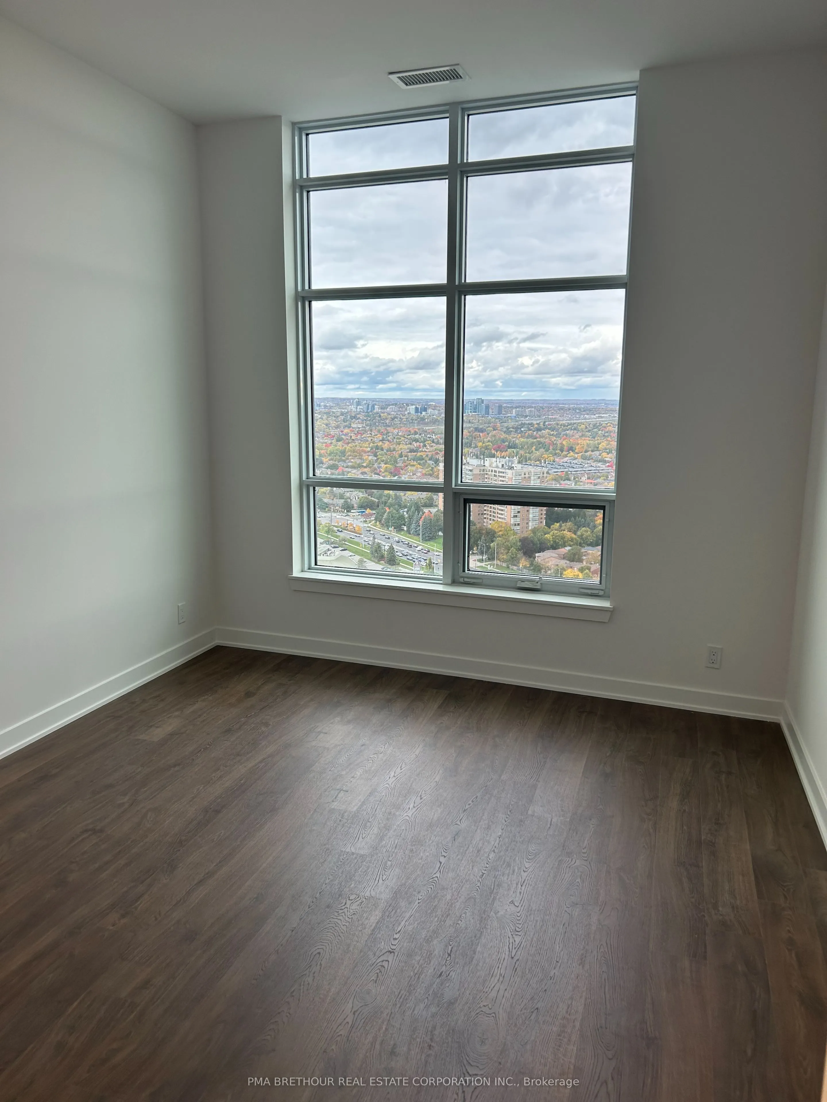 50 Upper Mall Way, #B-PH09