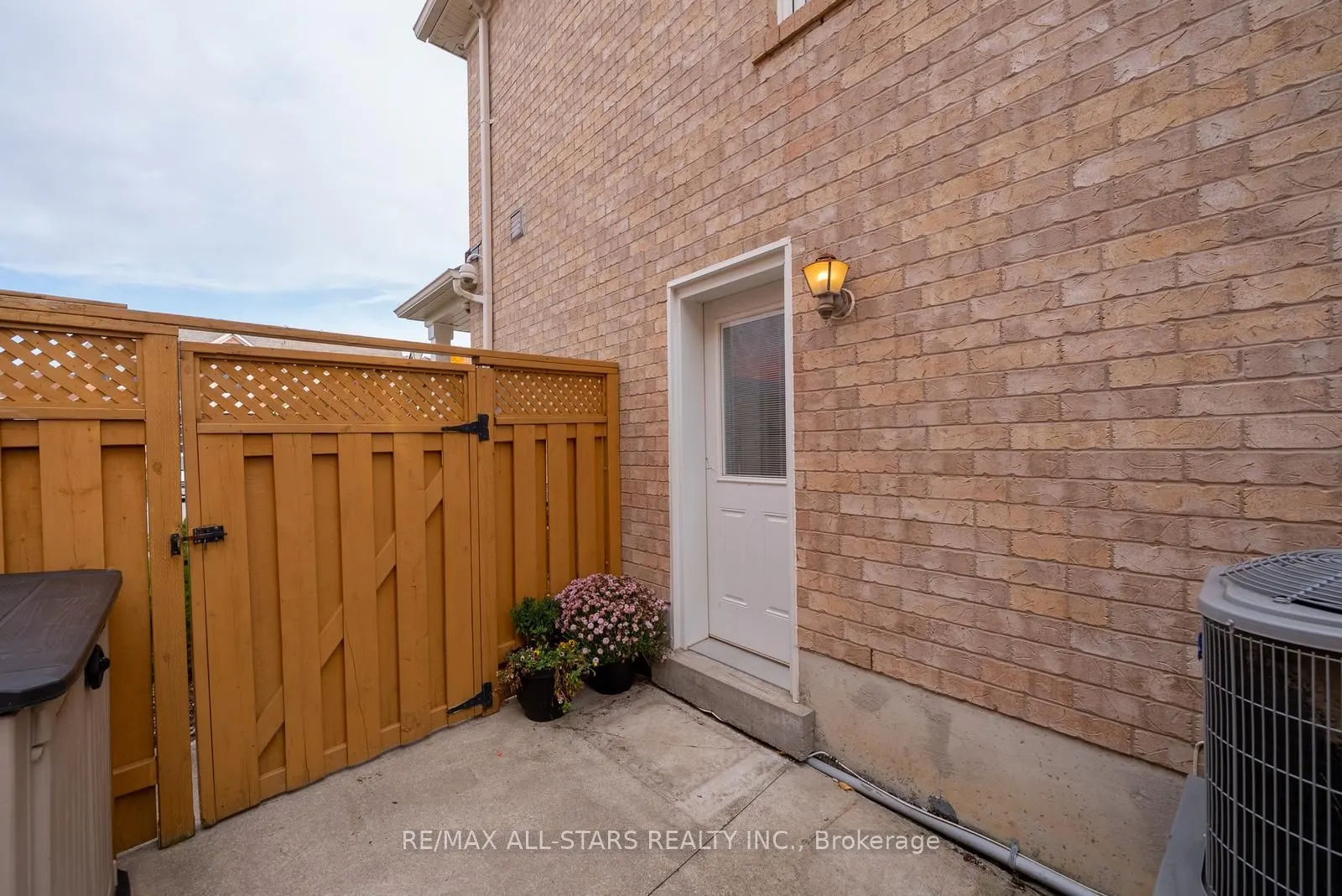 177 Dougherty Crescent