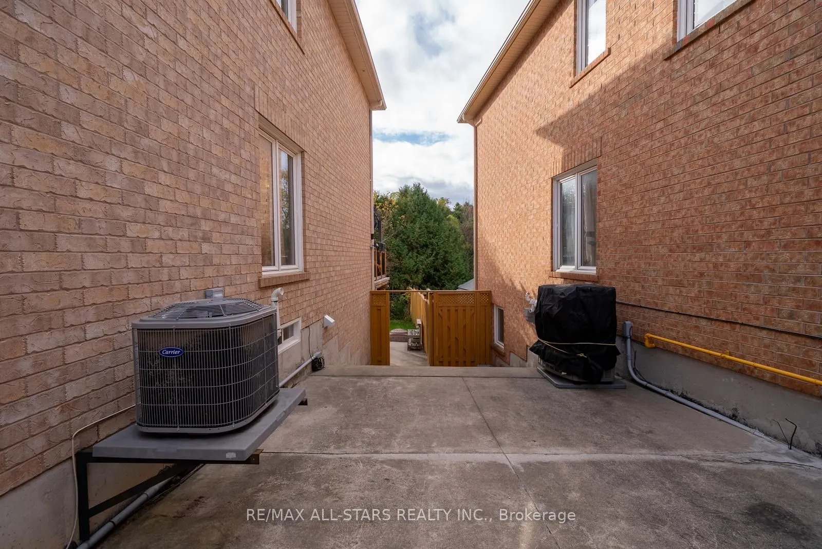 177 Dougherty Crescent